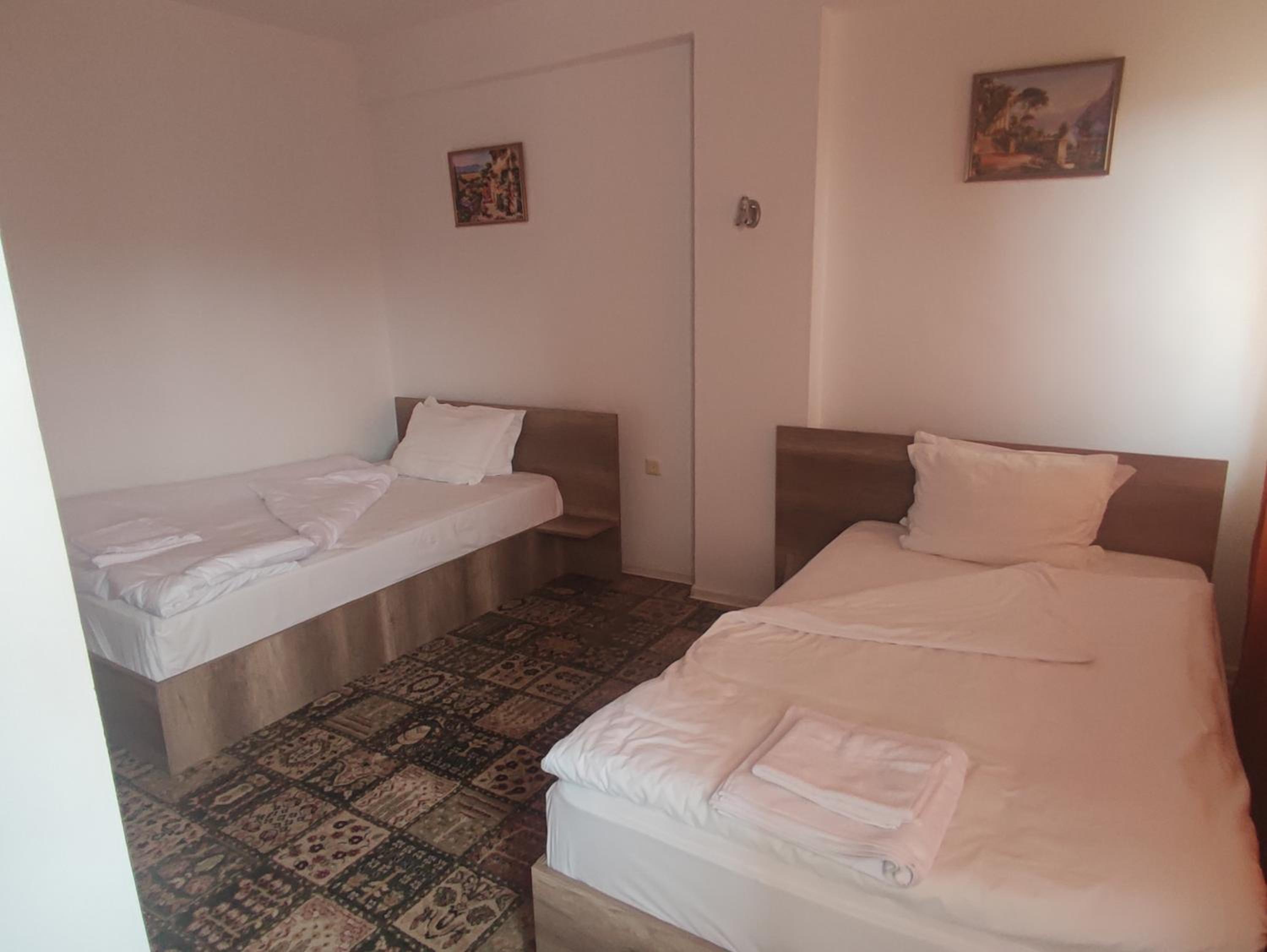 Deluxe Queen Room With Two Queen Beds photo 3