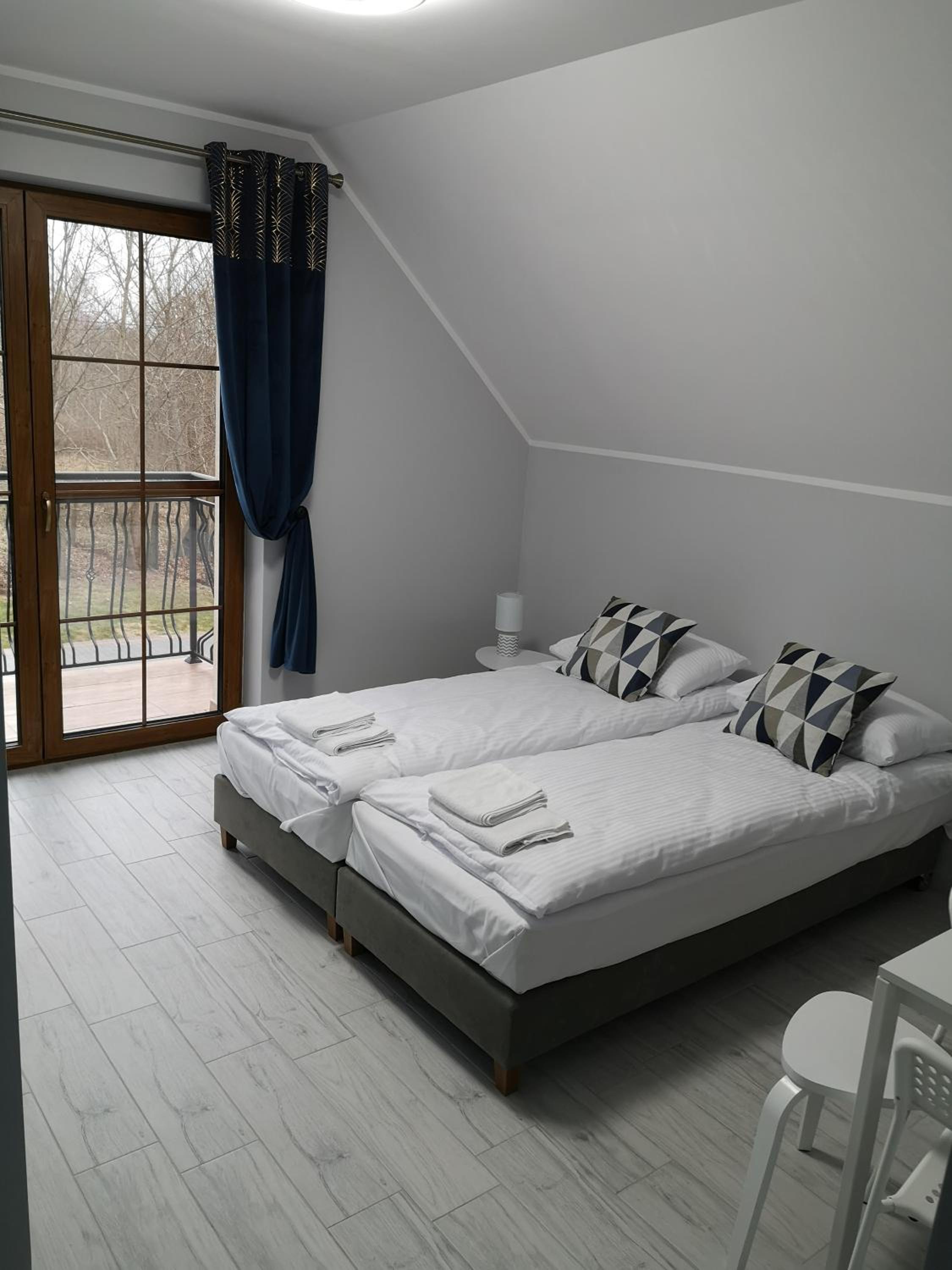 Quadruple Room with Private Bathroom photo 3