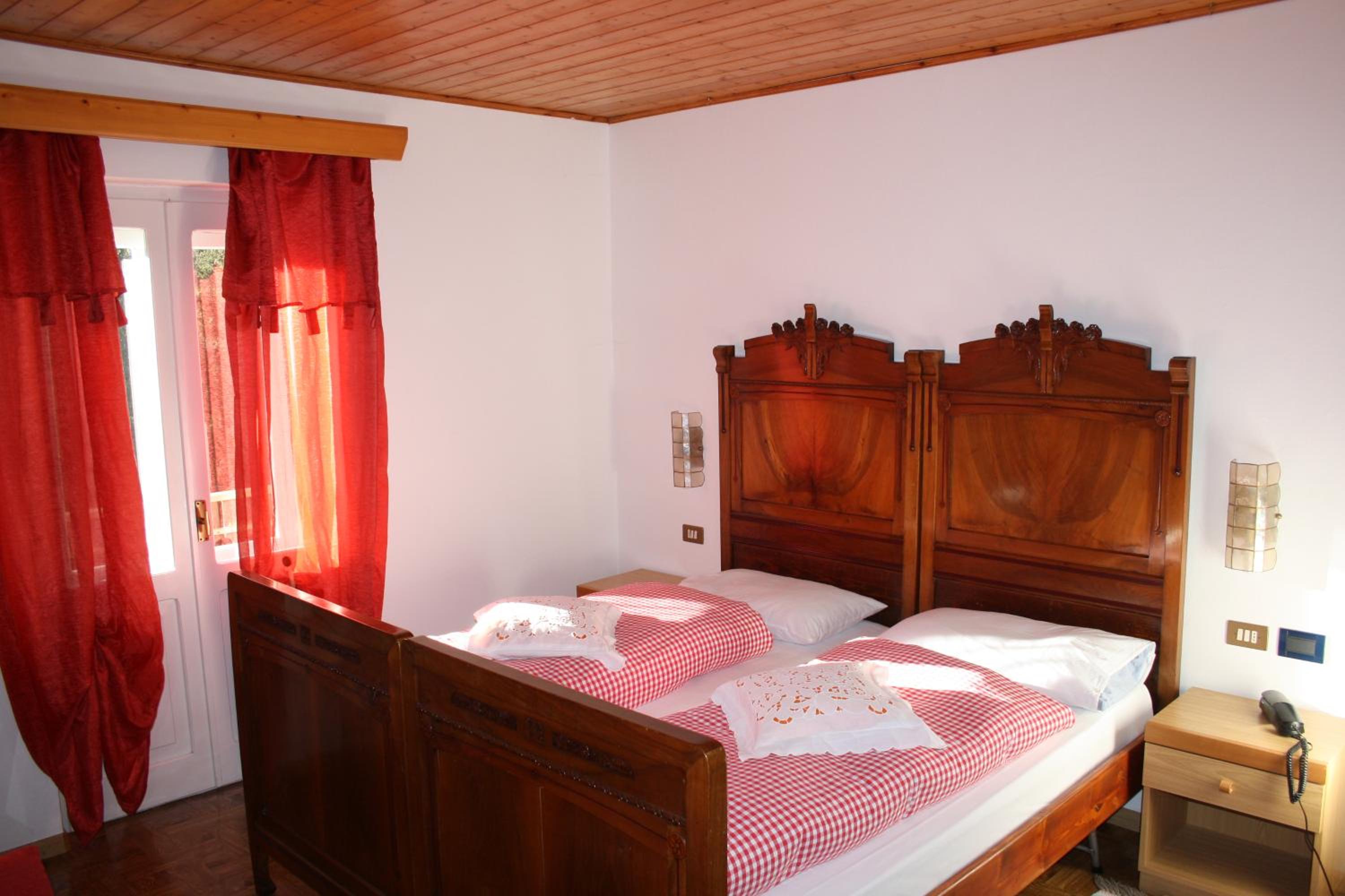 Deluxe Double or Twin Room with Balcony