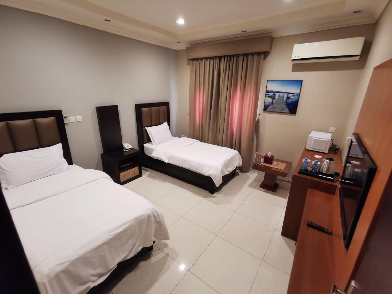 Twin Bedroom
