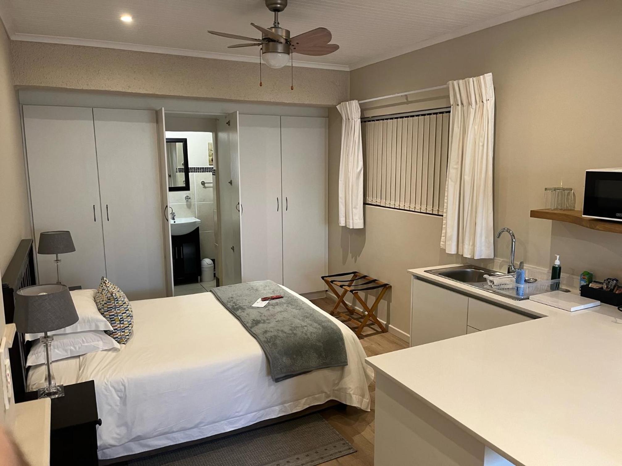 Standard Double Room - Photo 1