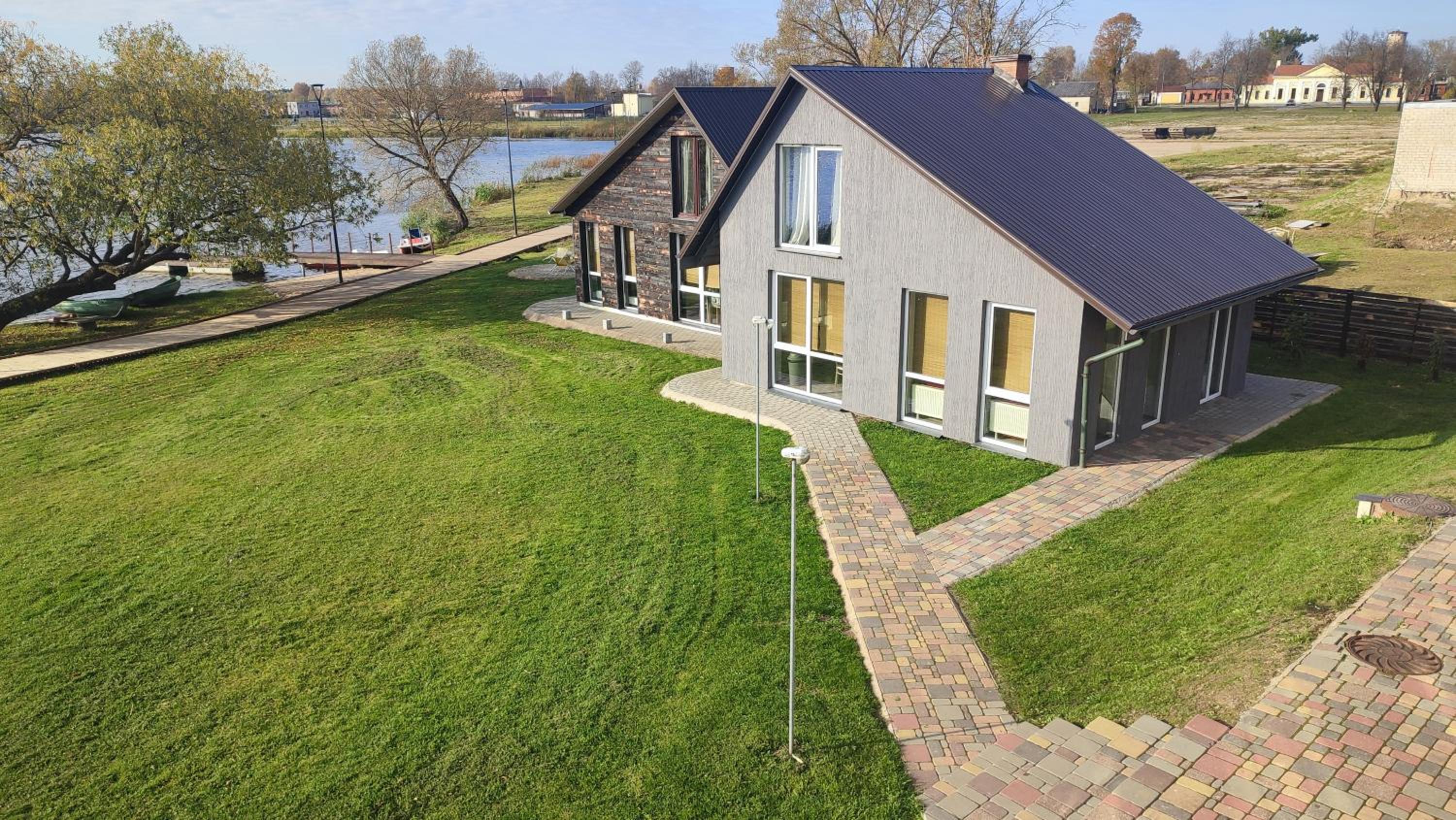 Two-Bedroom House - Photo 3