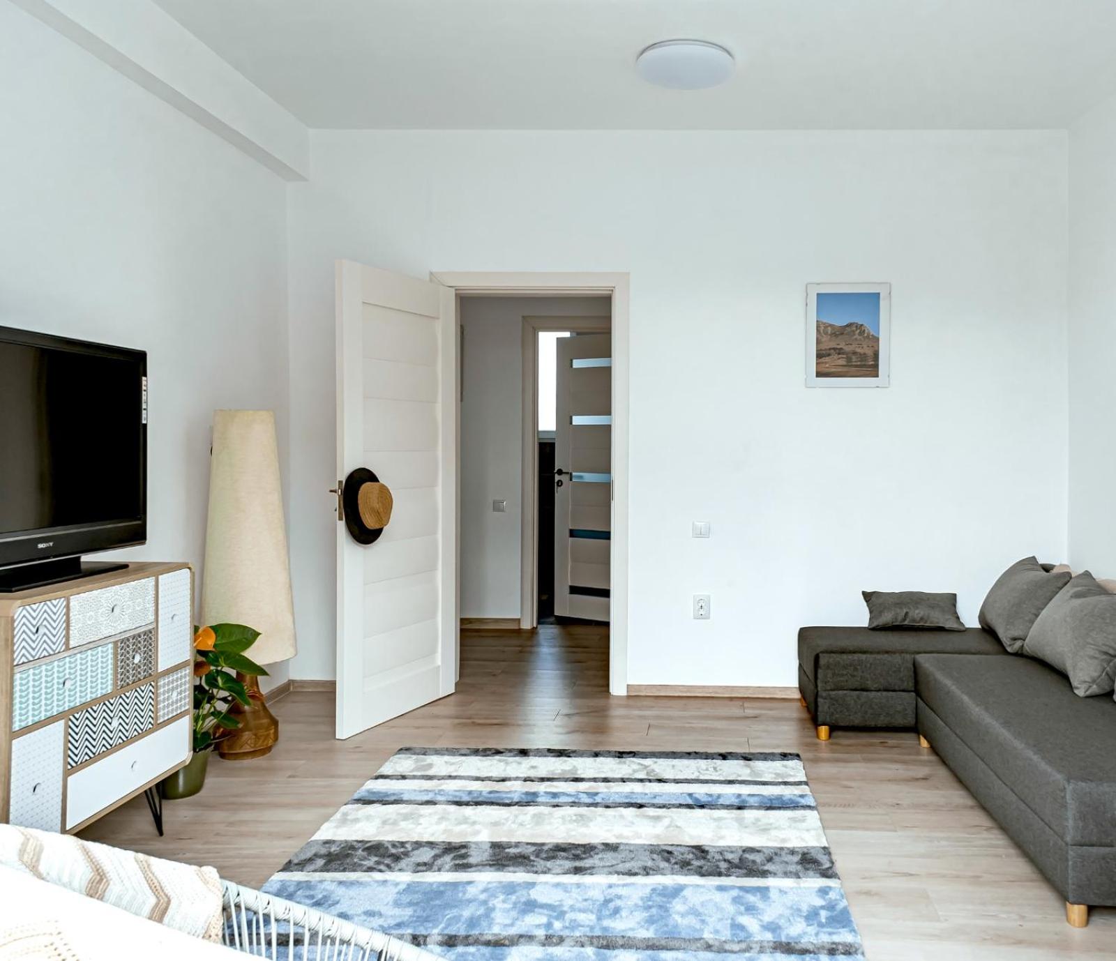 Two-Bedroom Apartment - Photo 3