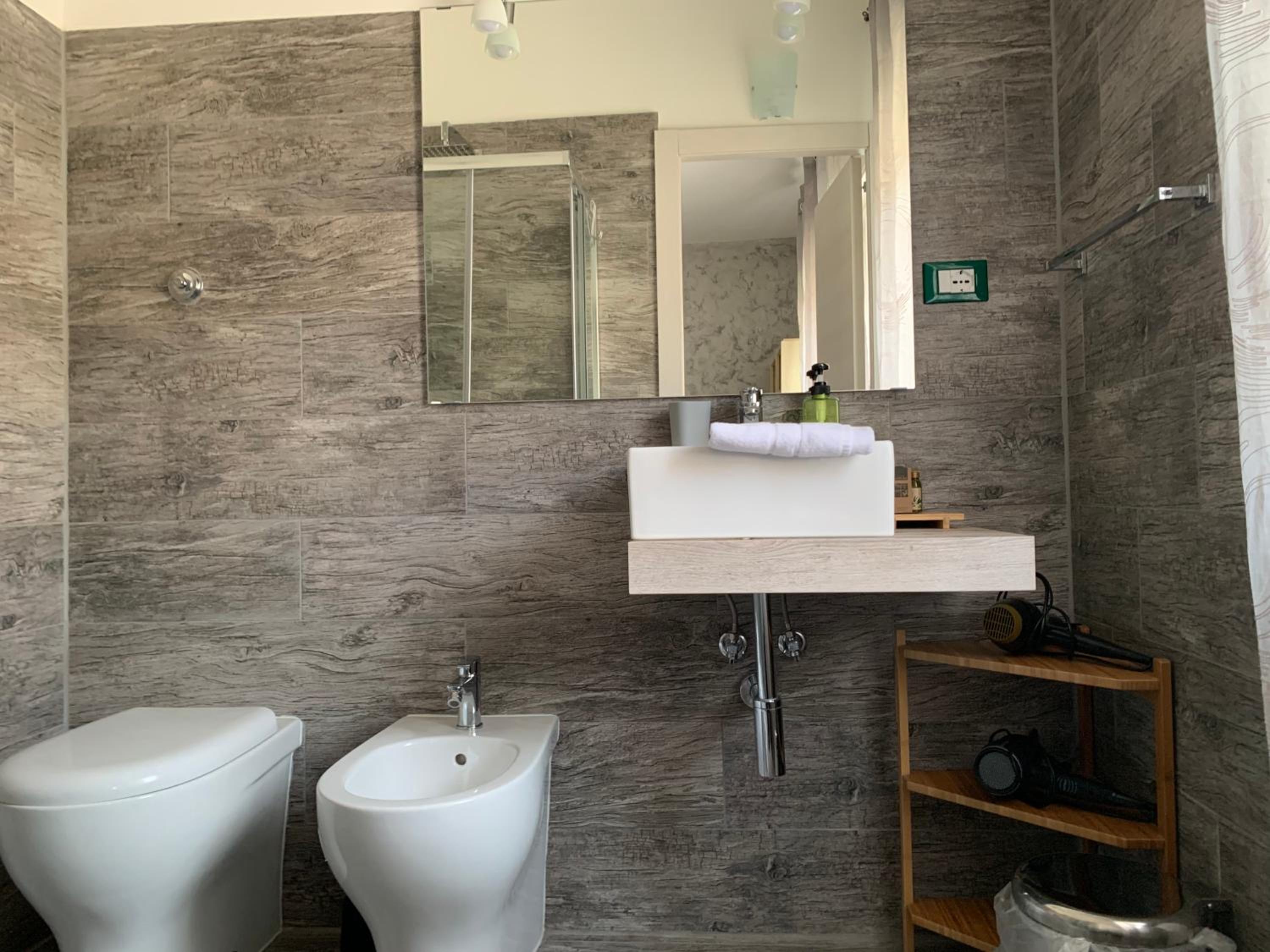 Basic Triple Room photo 2