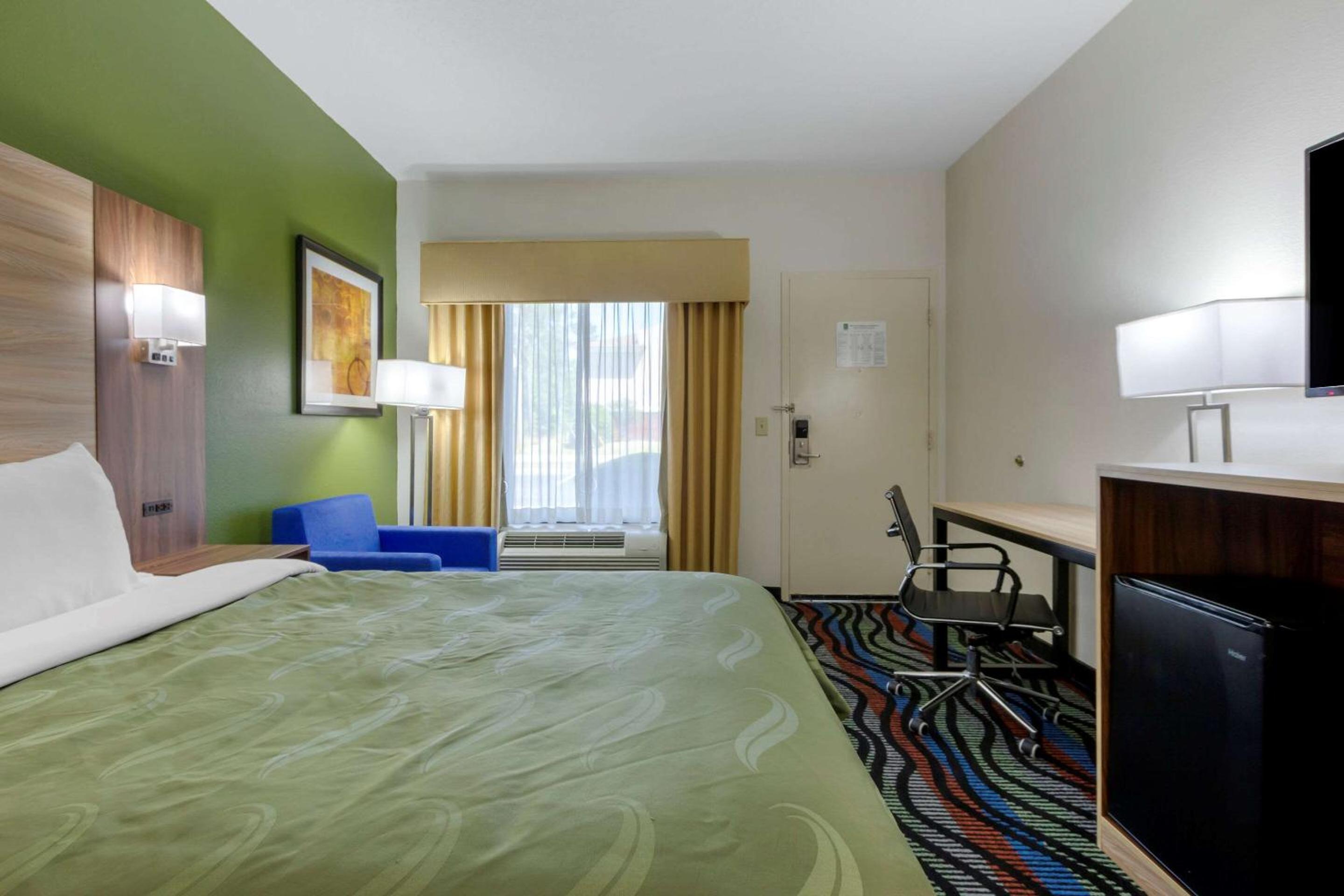 King Room - Accessible/Non-Smoking - Photo 1