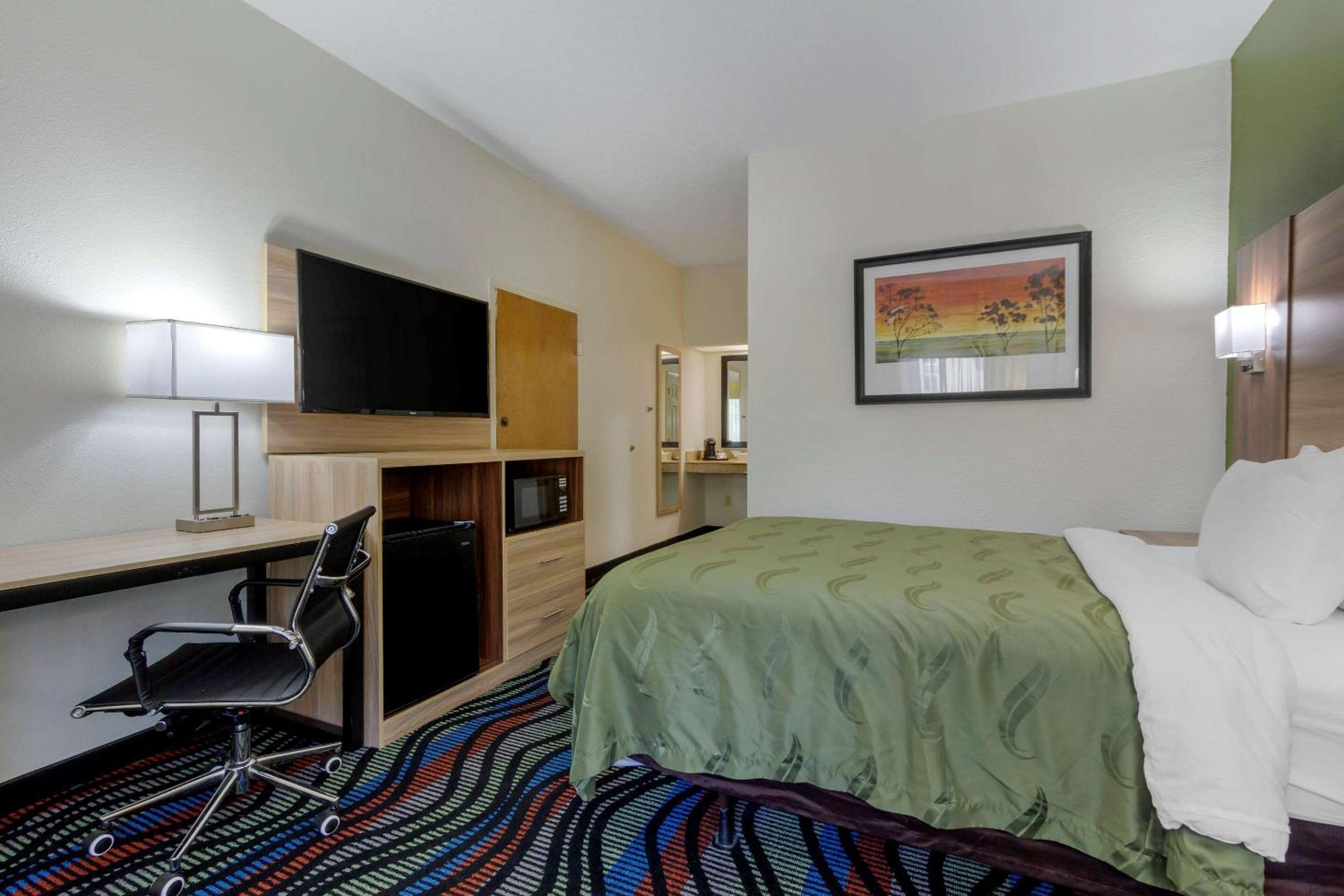 Standard Double Room - Disability Access/Non-Smoking - Photo 2
