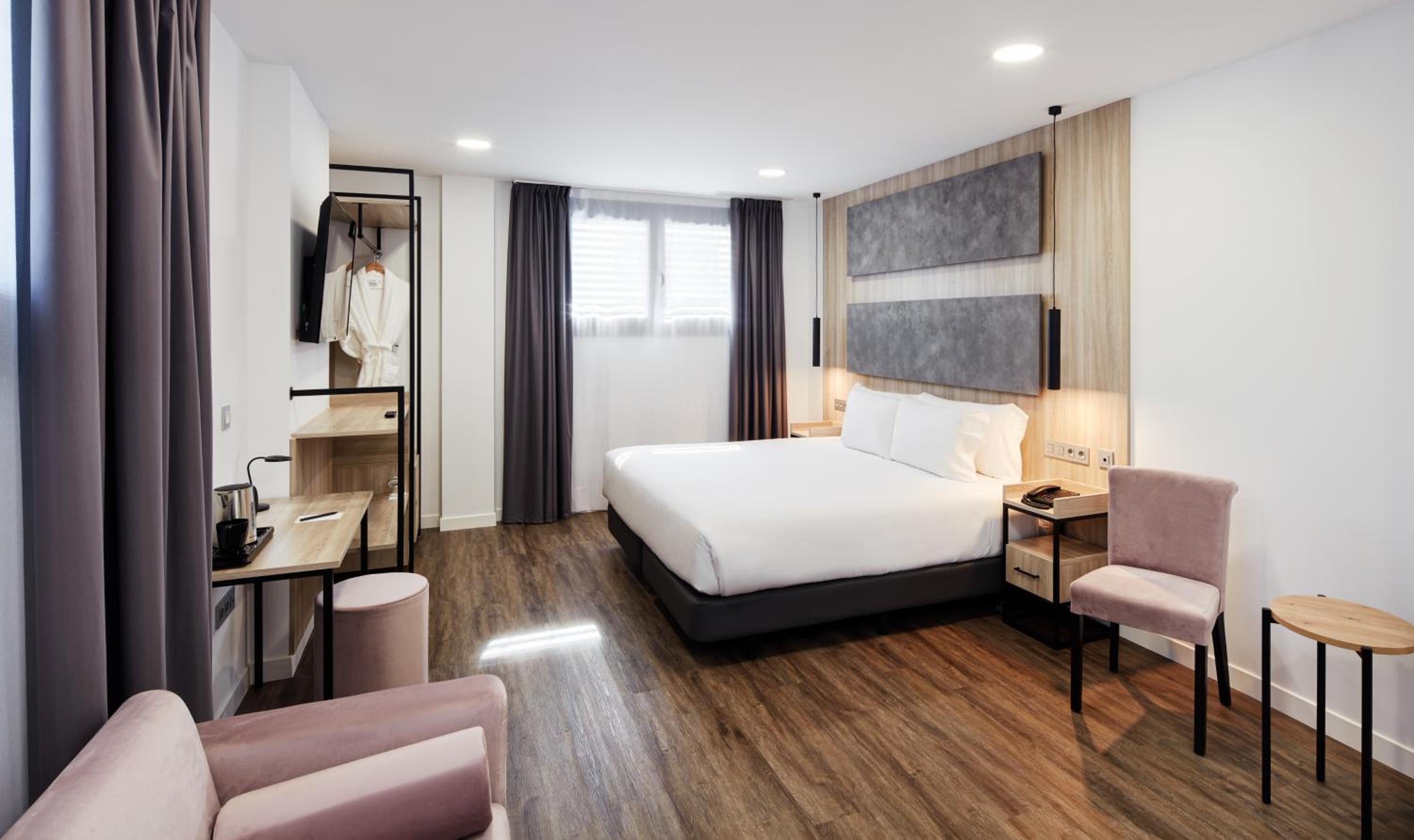 Superior Double Room - Photo 4