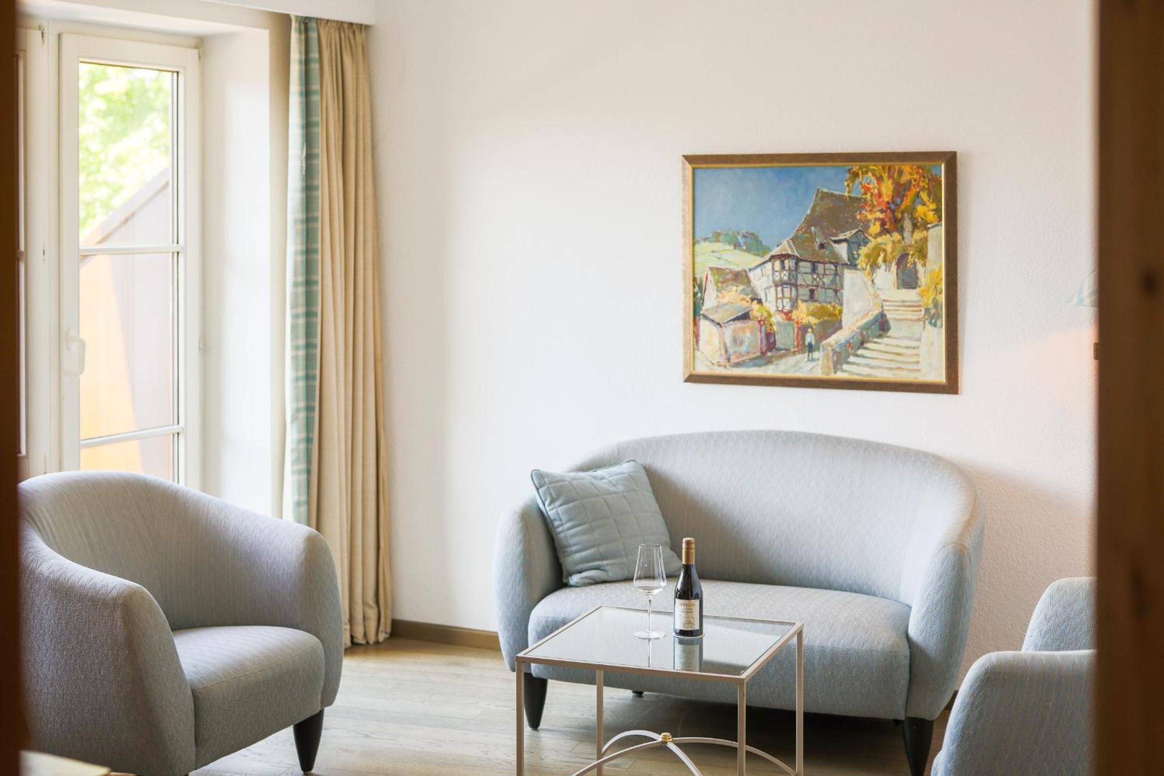 Deluxe Junior Suite photo 3