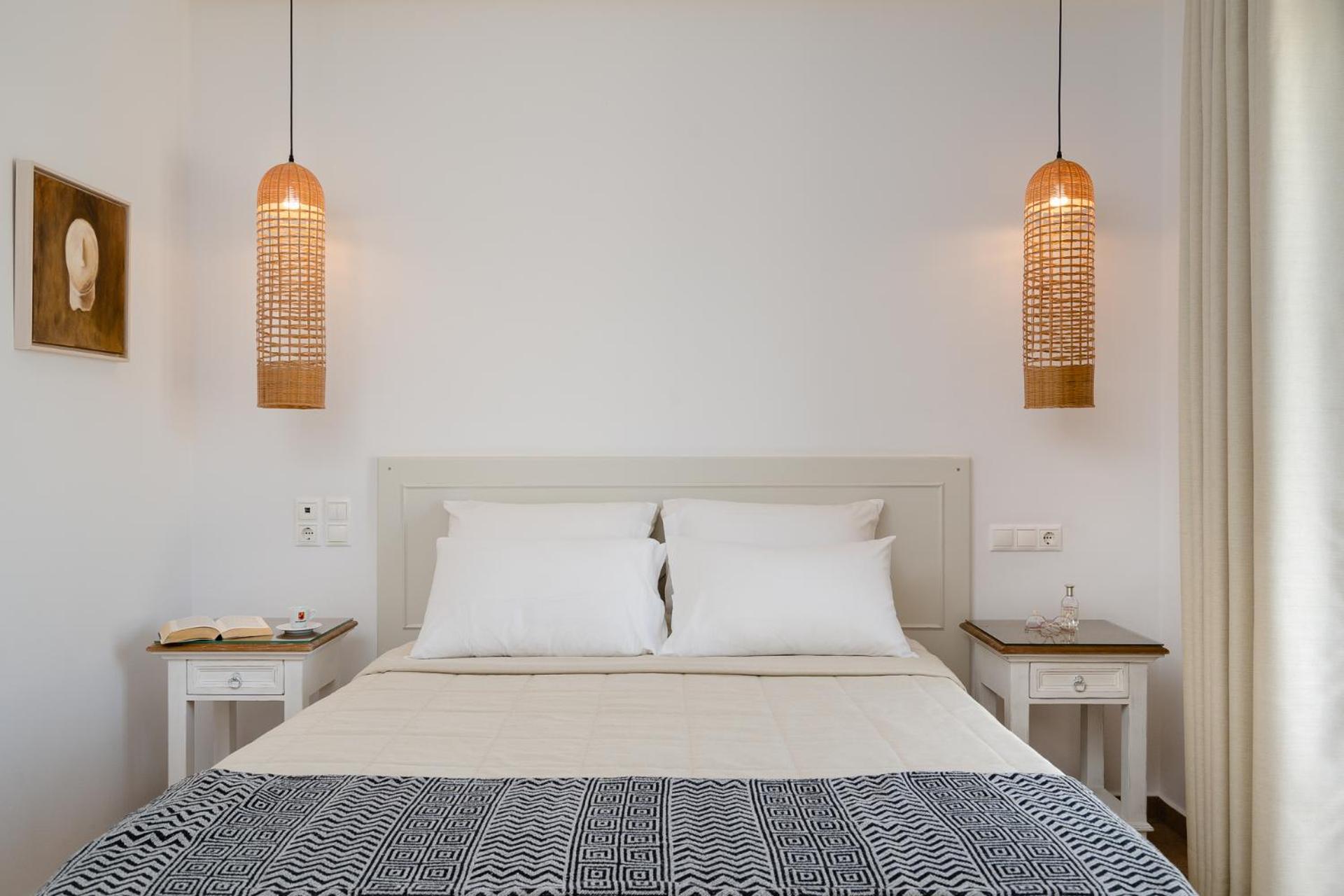 Honeymoon Room - Photo 21