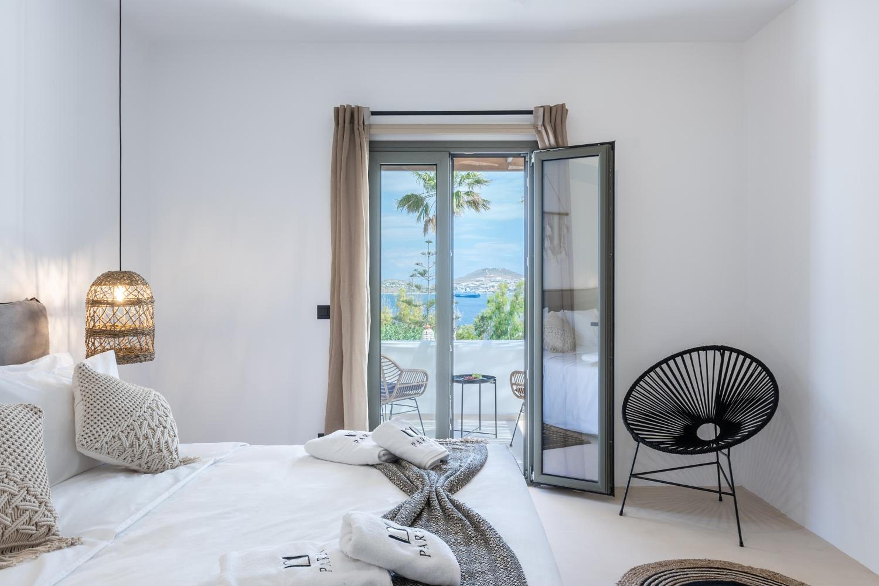 Double Room with Balcony and Sea View - Photo 1