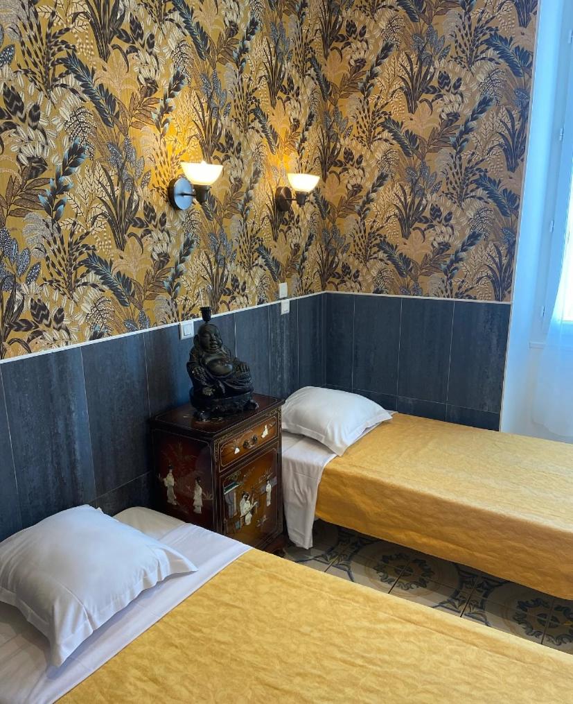 Twin Room - Photo 2