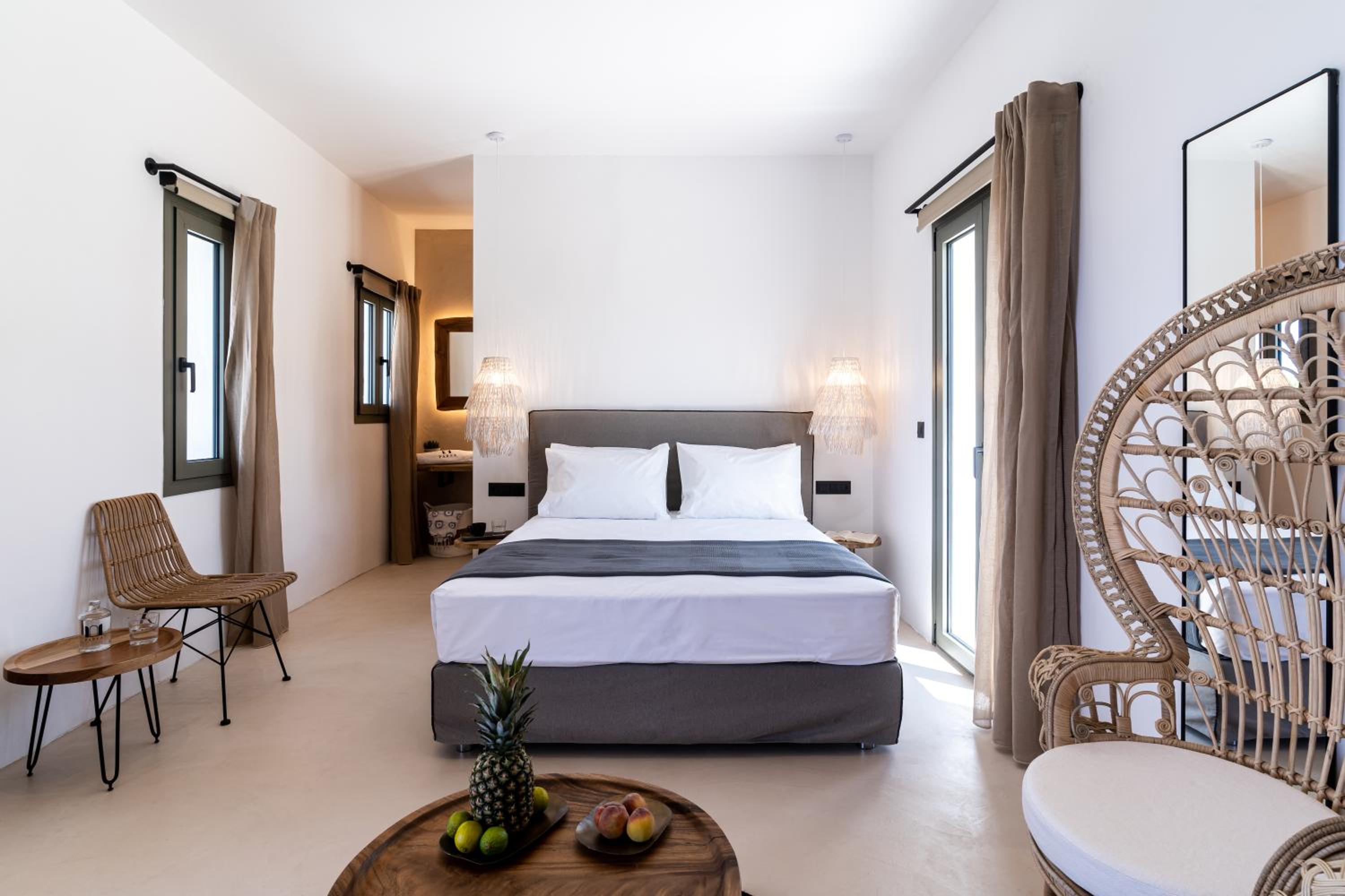 Double Room with Balcony and Sea View - Photo 12