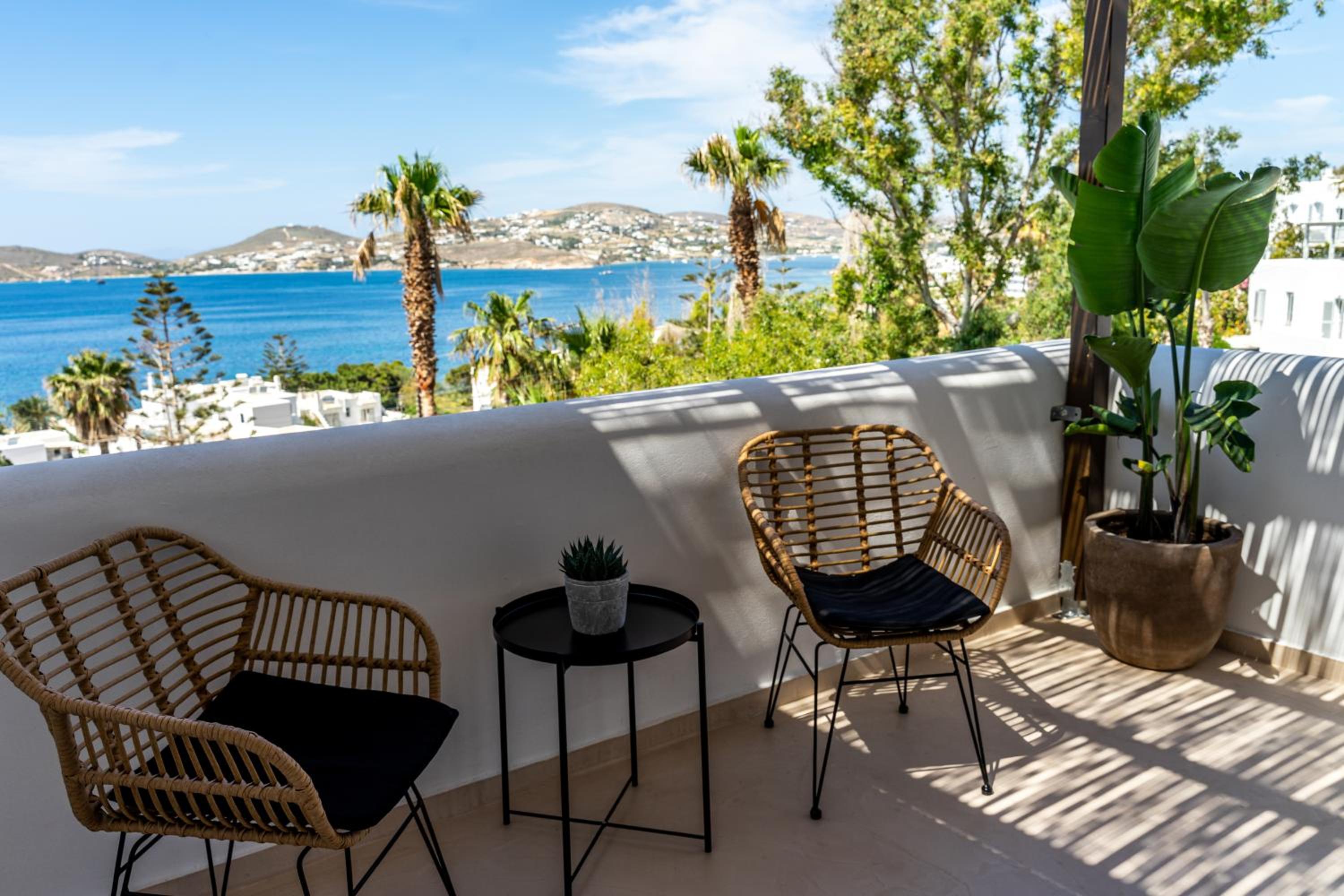 Double Room with Balcony and Sea View - Photo 9