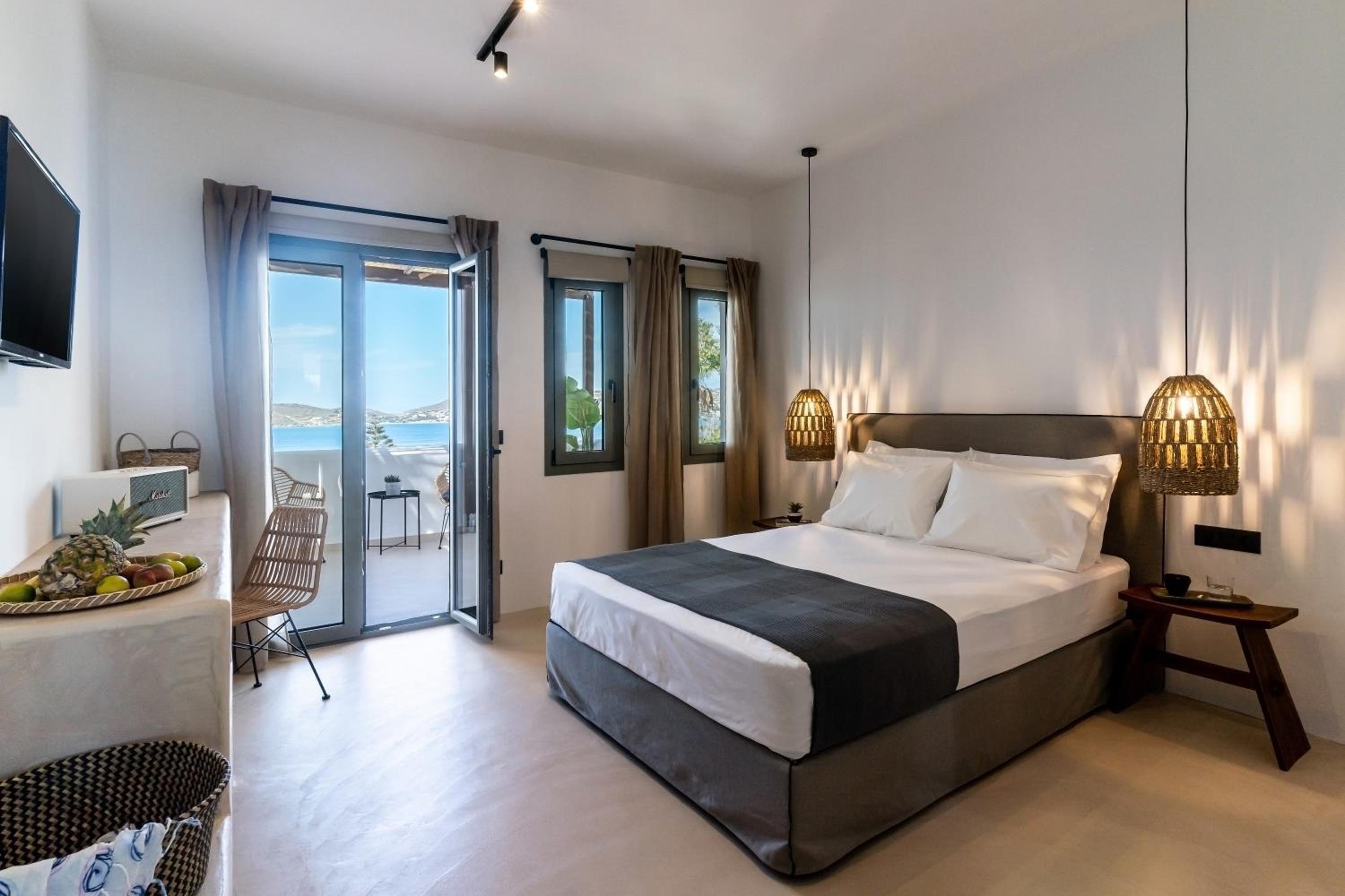 Double Room with Balcony and Sea View - Photo 6