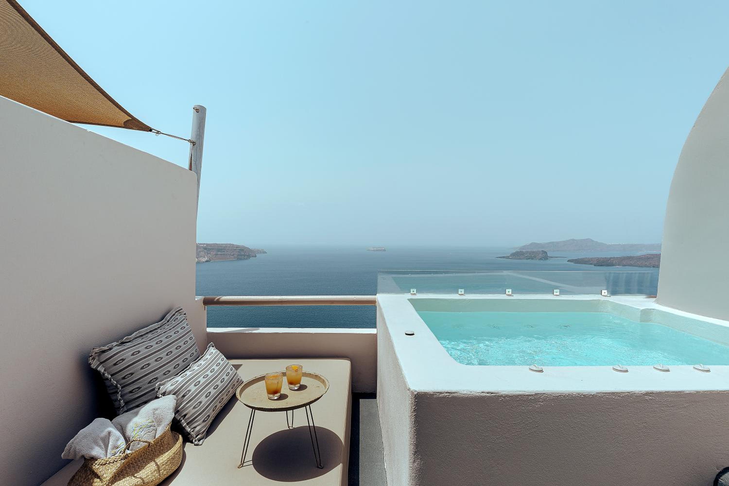 Jacuzzi Suite with Volcano View - Photo 20