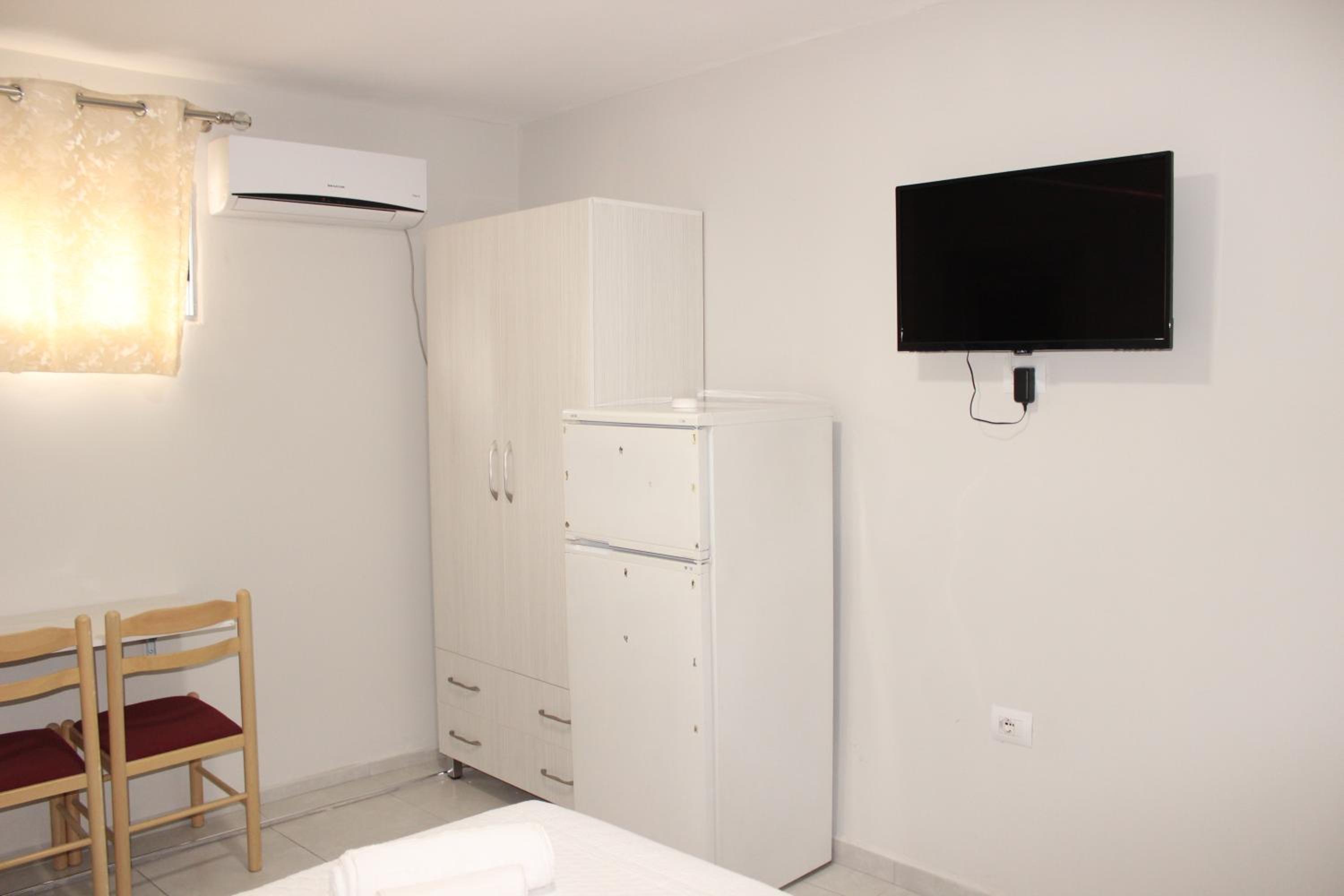 Budget Triple Room photo 2