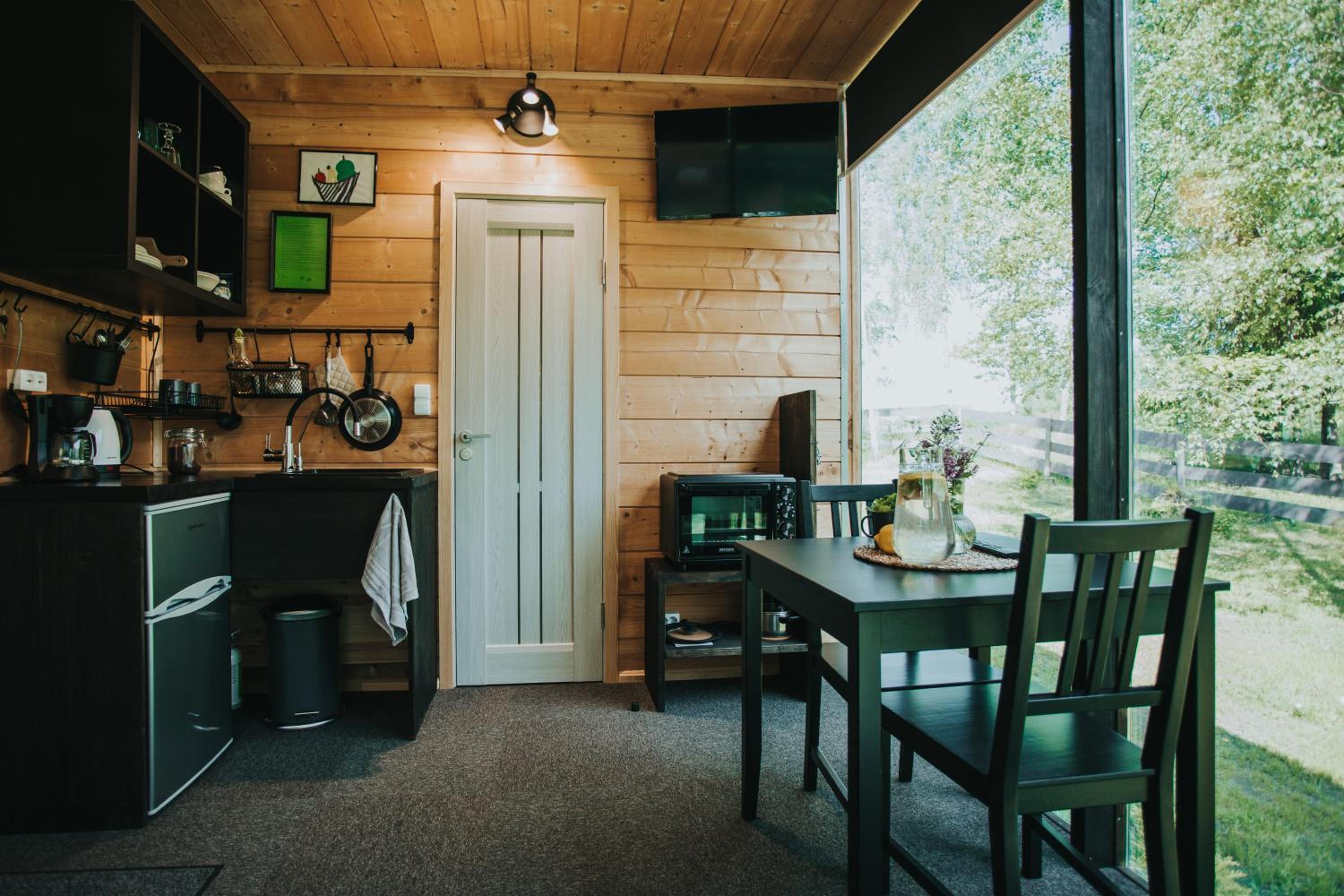 One-Bedroom House - Photo 3