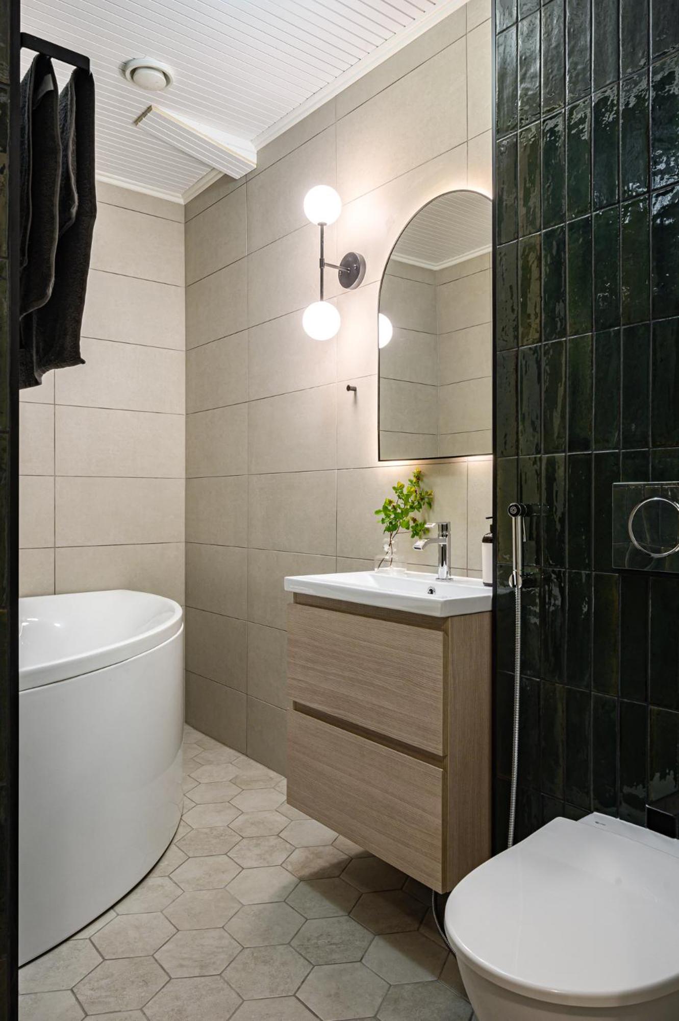 Deluxe Suite with Spa Bath photo 2