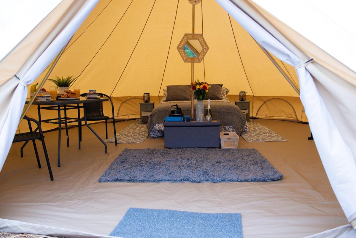 Tent - Photo 2