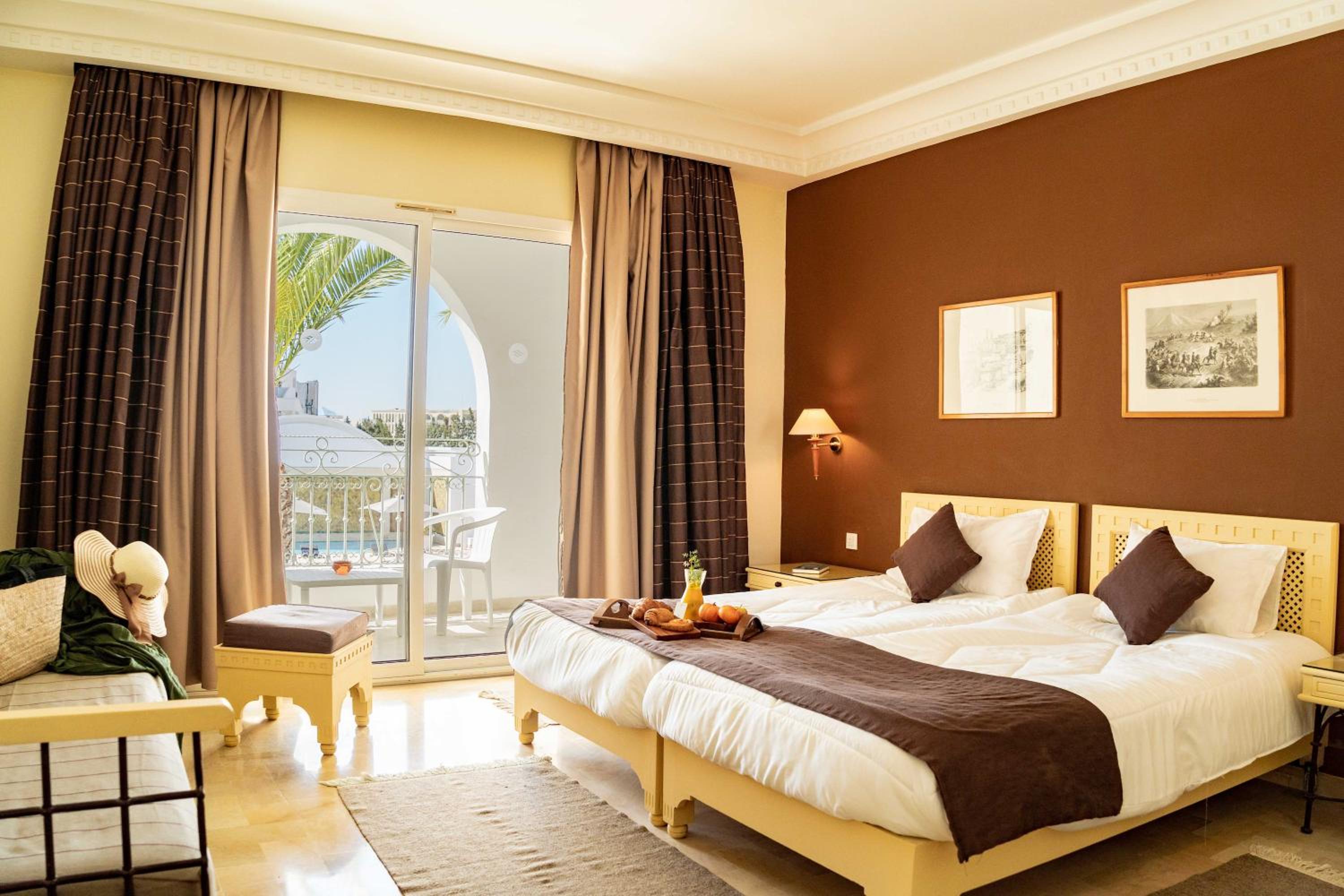 Double Room - Photo 5