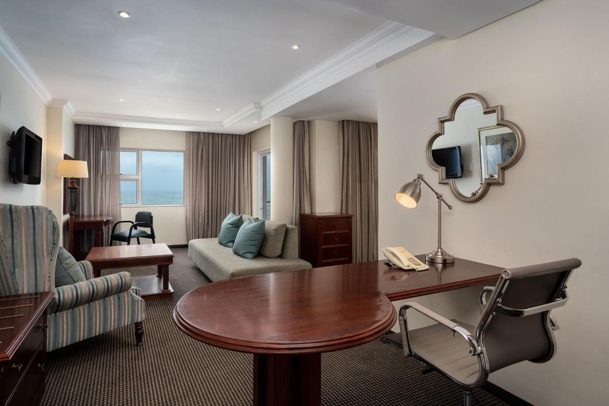 Ambassador Suite - Photo 1