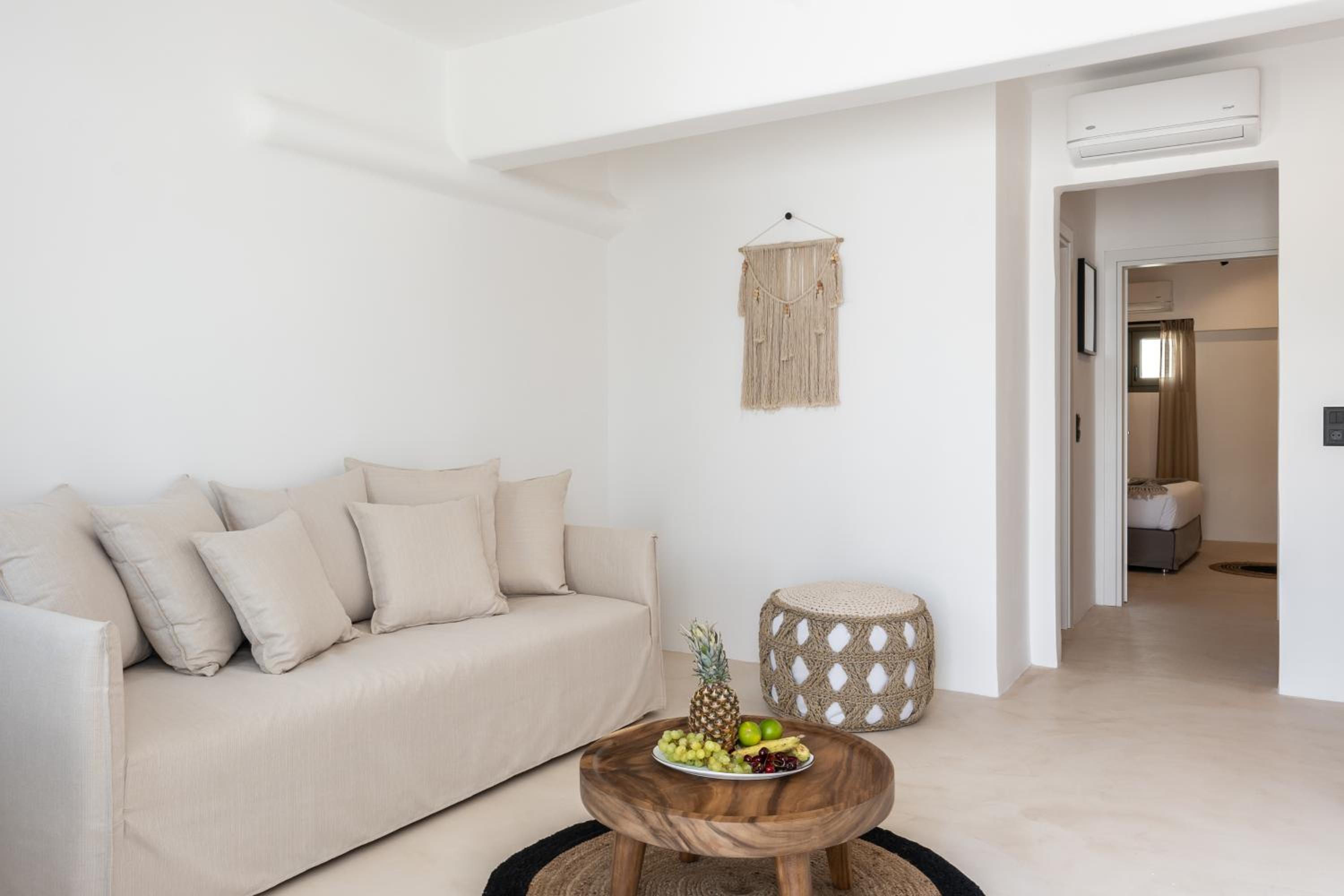 Deluxe Suite - Photo 1