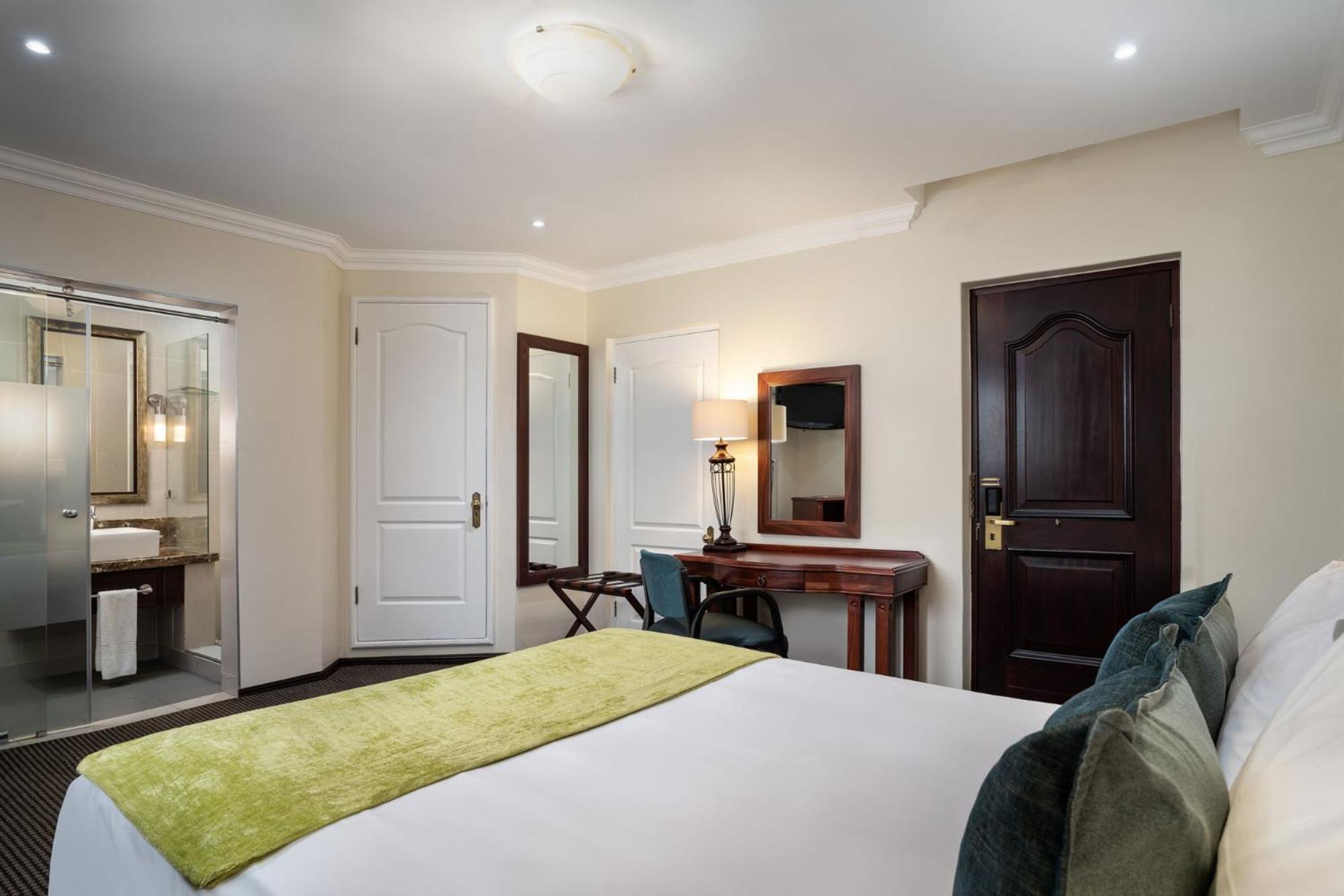 Two Bedroom Suite - Photo 1