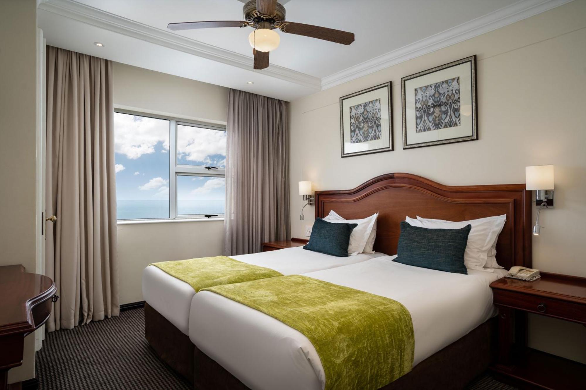 Suite with Twin Beds - Photo 1