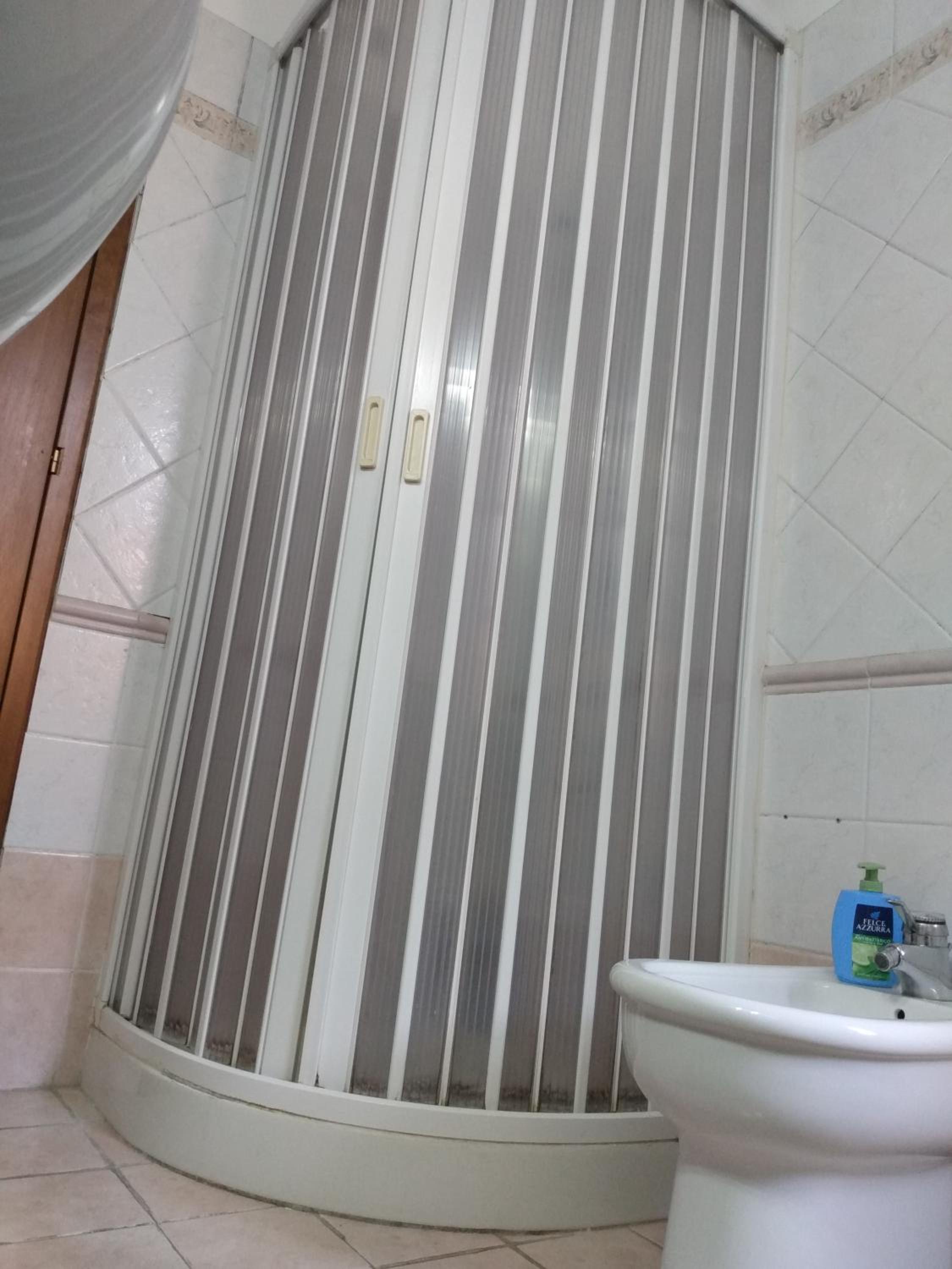 Family Room with Private Bathroom - Photo 31