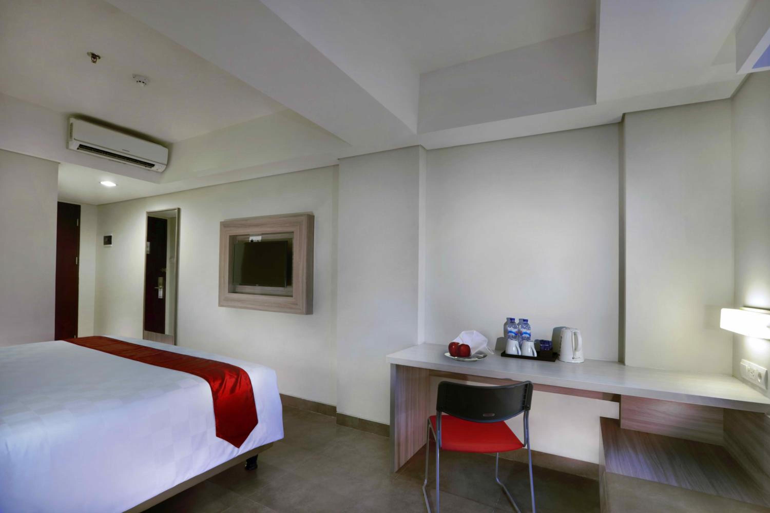 Deluxe Business Room photo 3