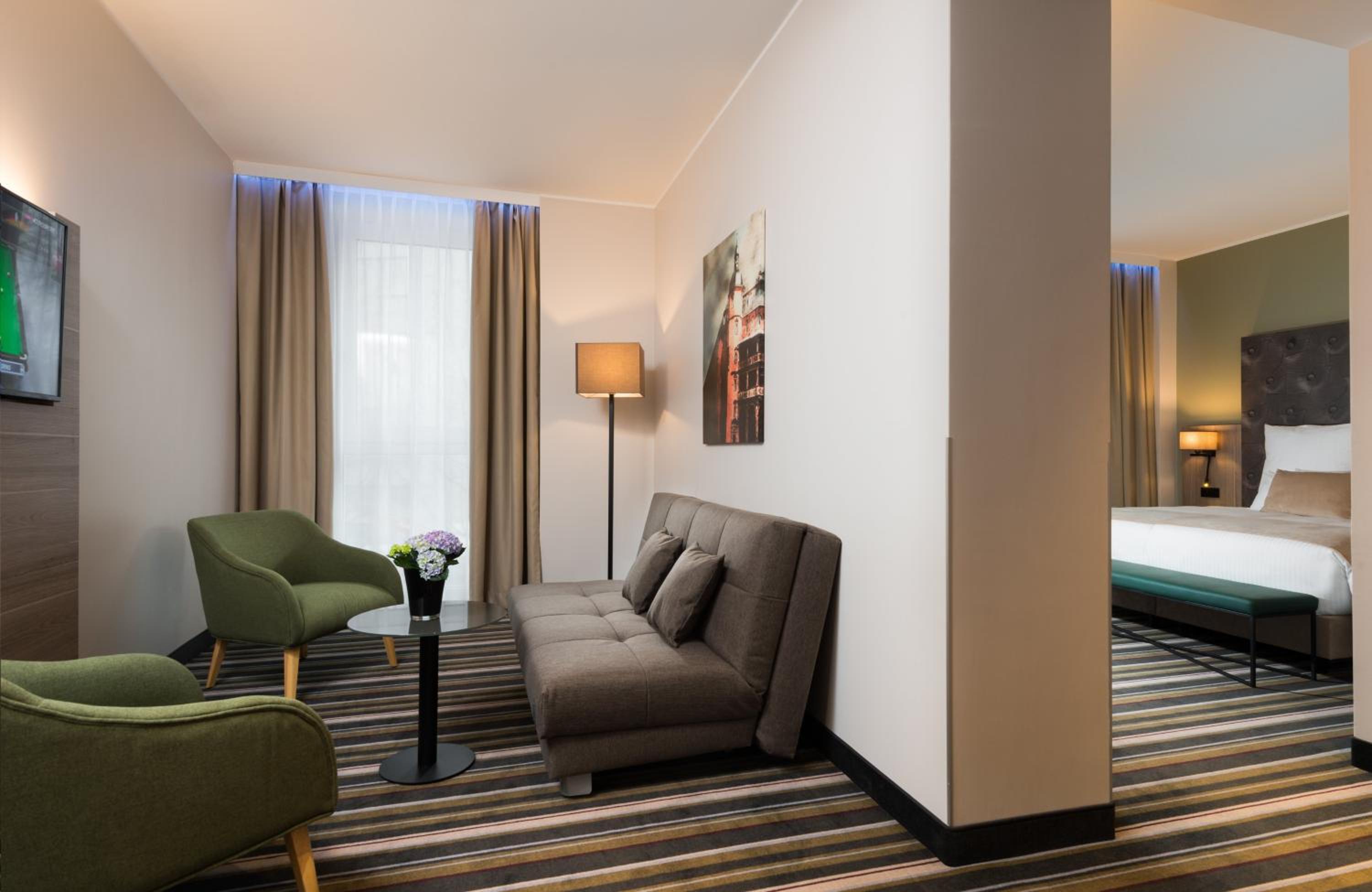 Deluxe Triple Room photo 3