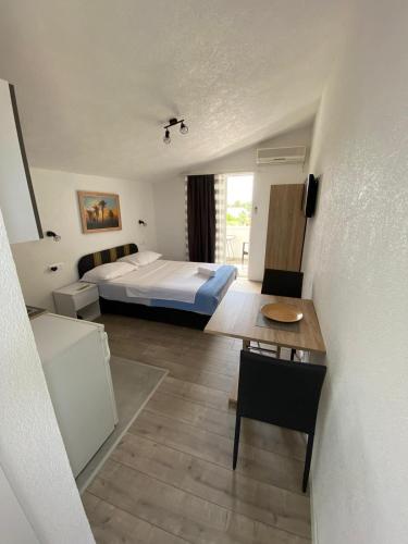 Studio Apartment with Sea View