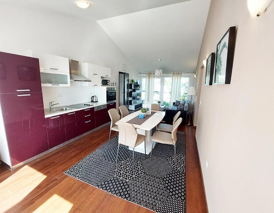 Standard Two-Bedroom Apartment with Balcony & Sea View photo 2