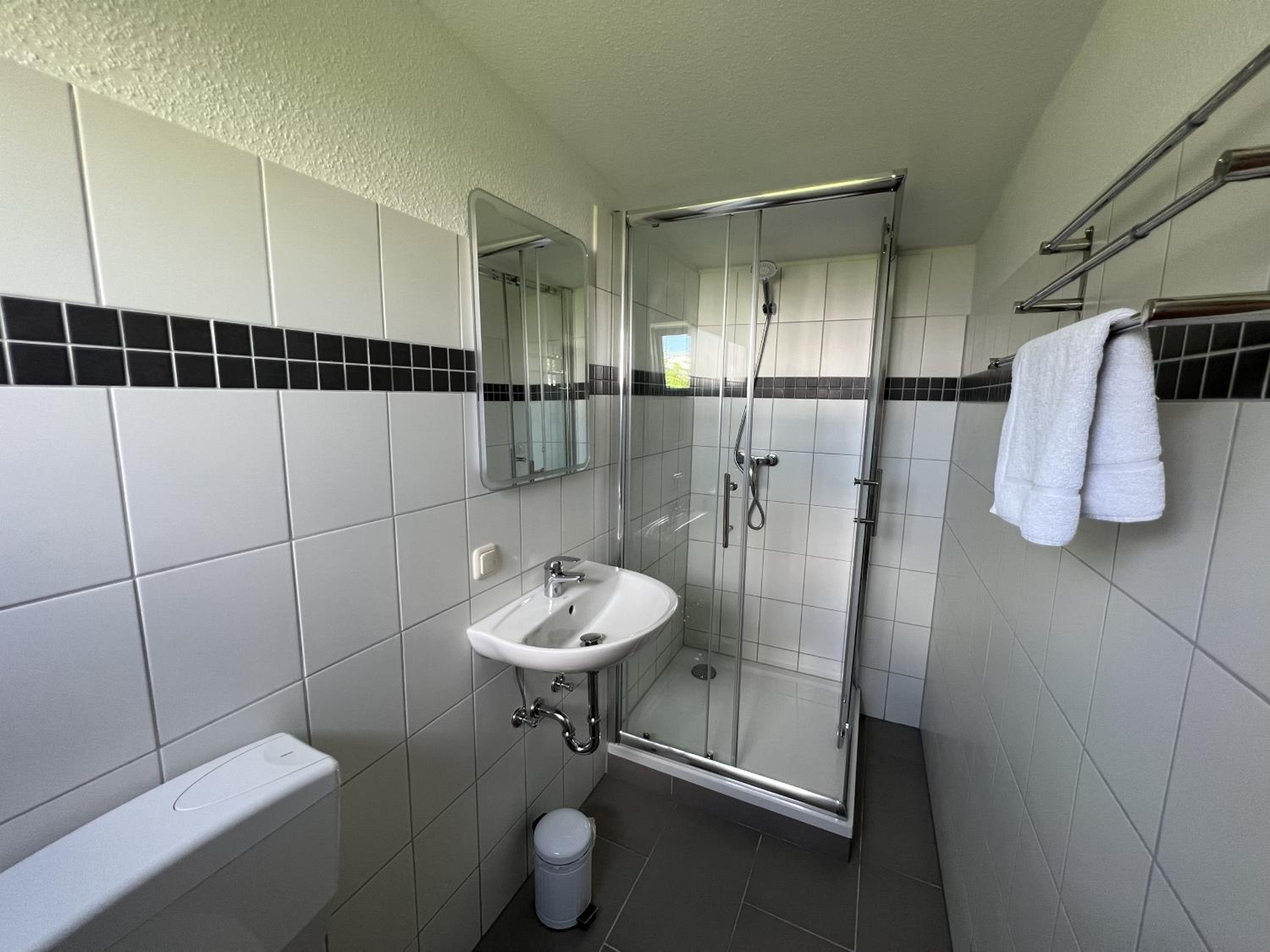 Comfort One-Bedroom Apartment thumbnail 6