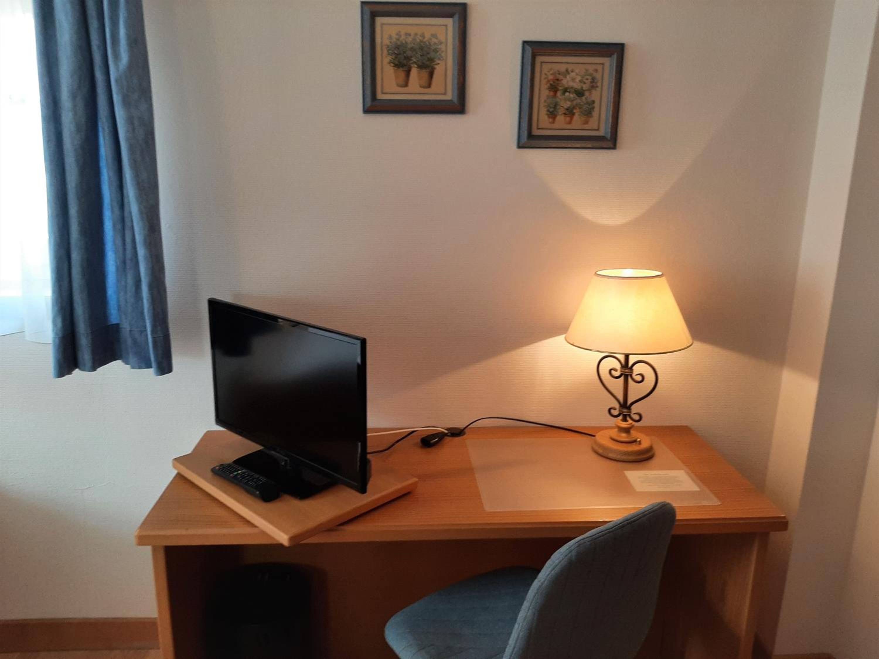 Double or Twin Room photo 3