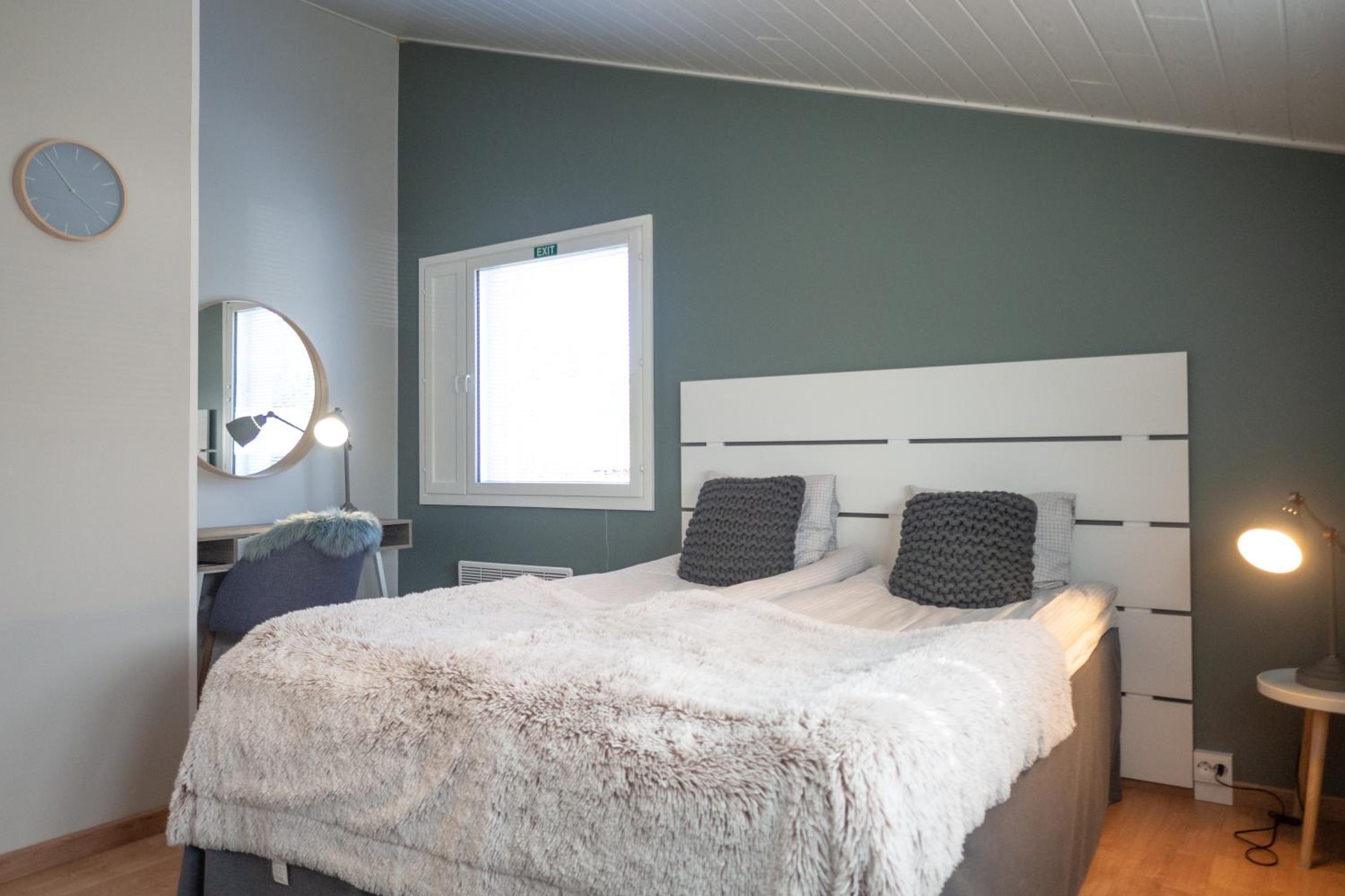 Standard Double or Twin Room - Photo 10
