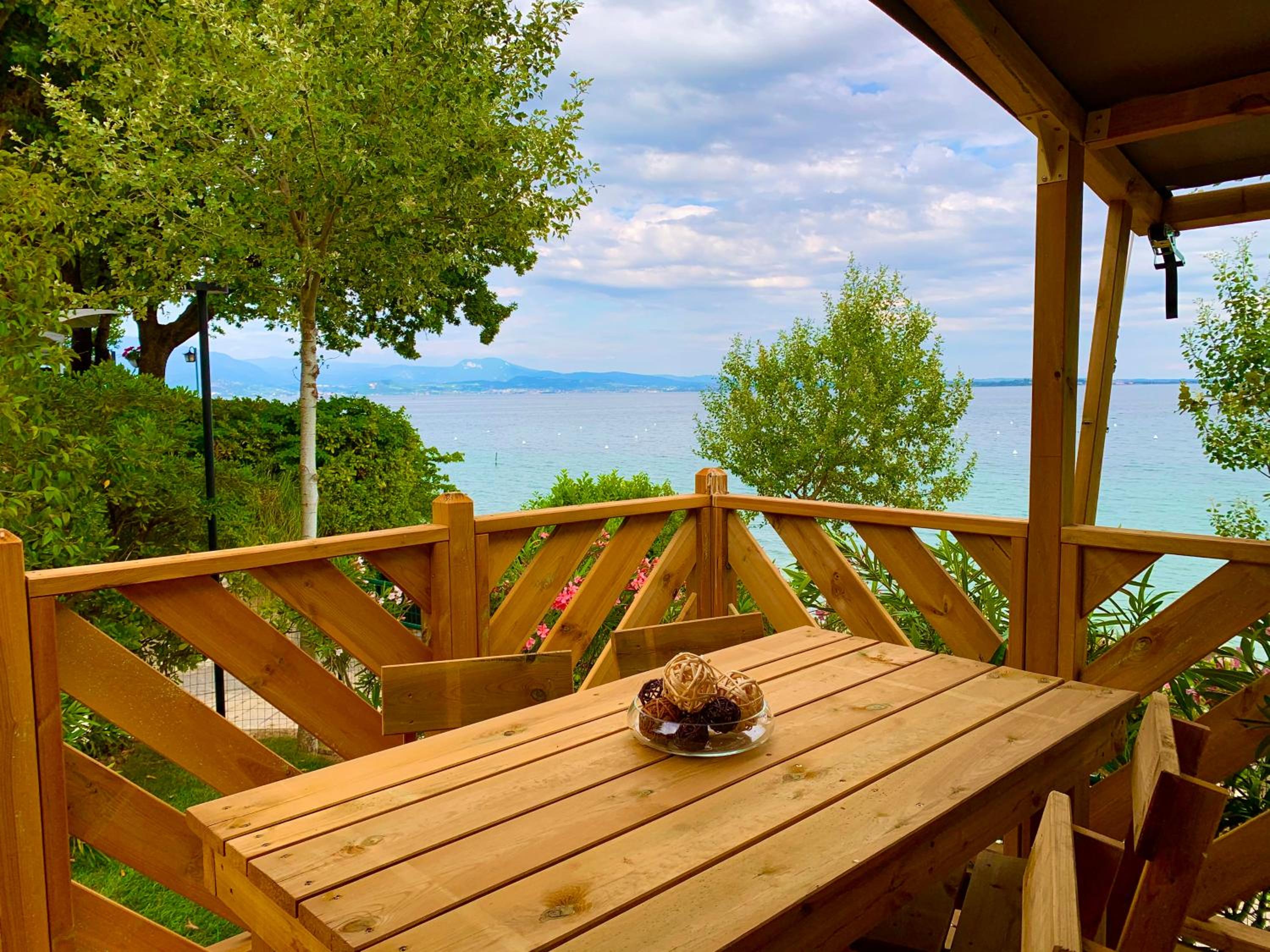 Tent with Lake View Without Air Conditioning photo 3