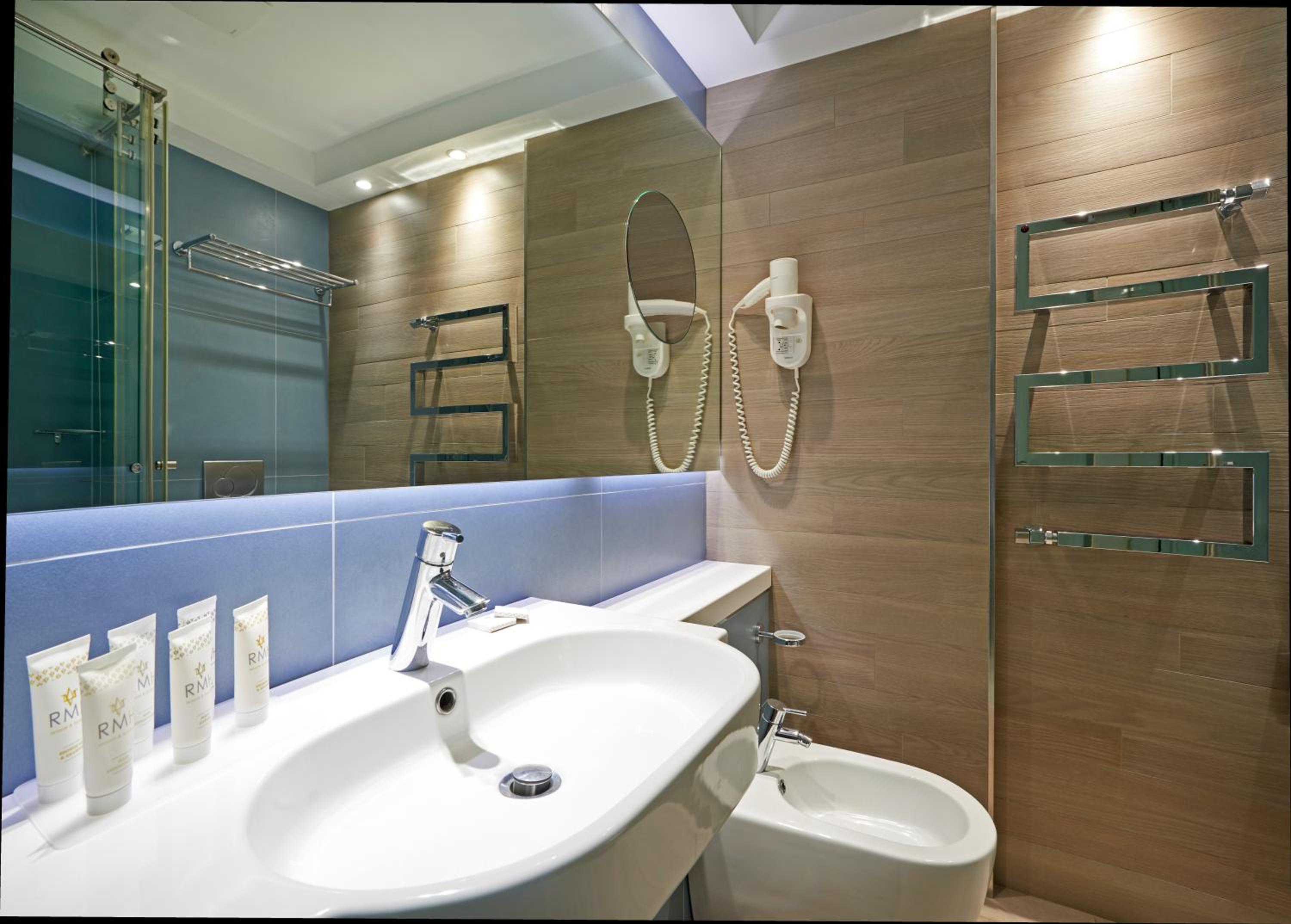 Classic Room With Side Sea View photo 3