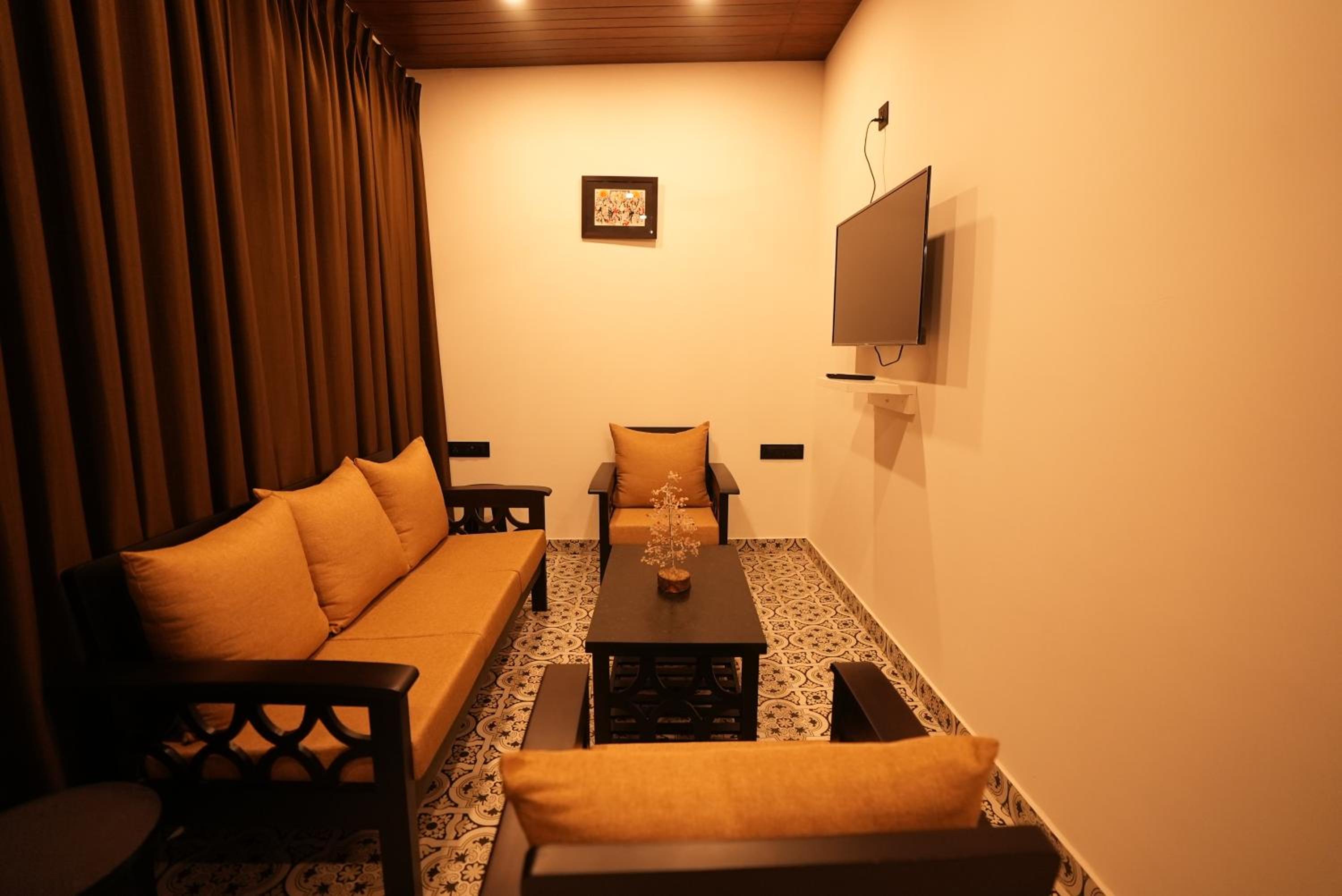 Family Suite (4 Adults) - Photo 6
