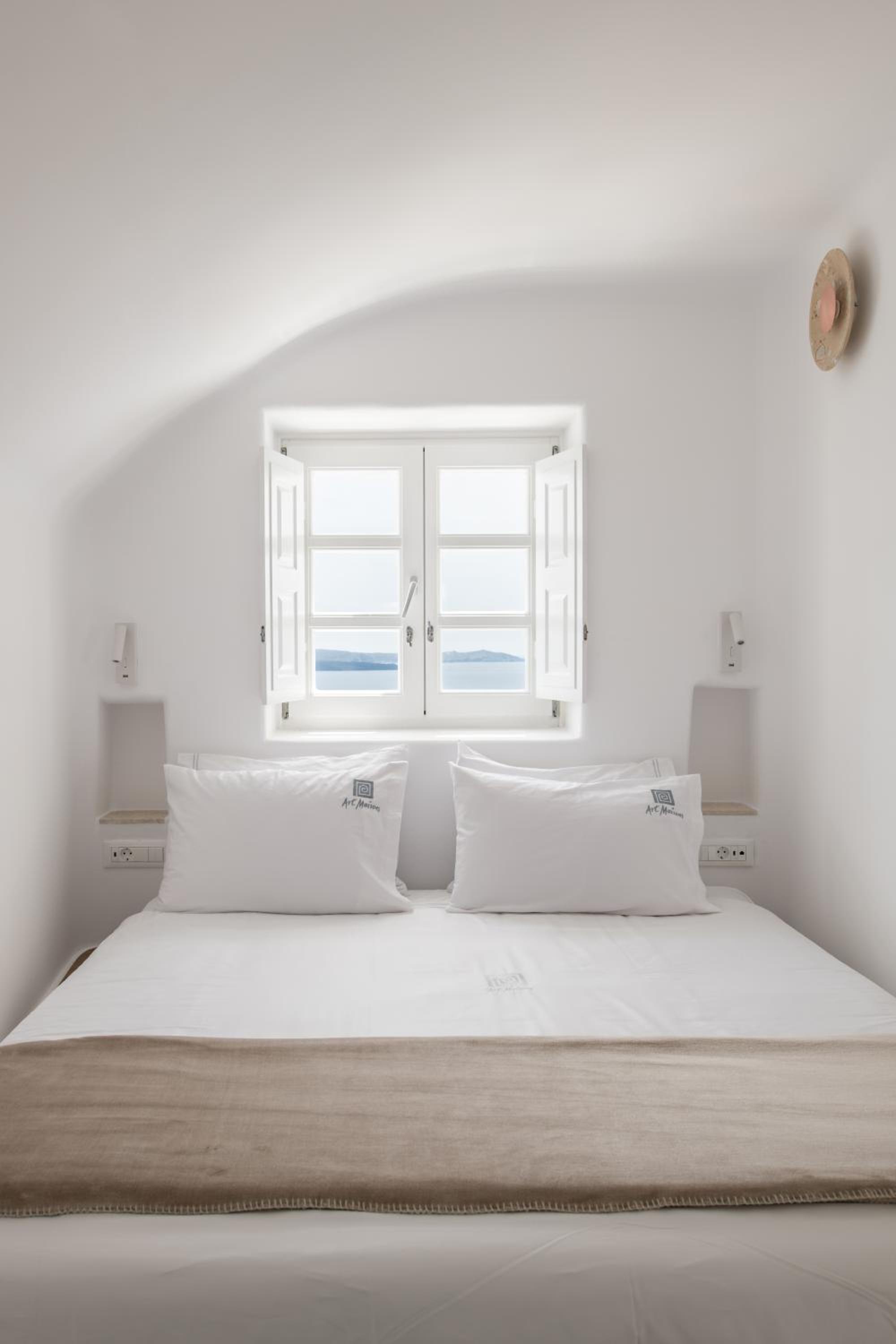 Executive Suite - Photo 13