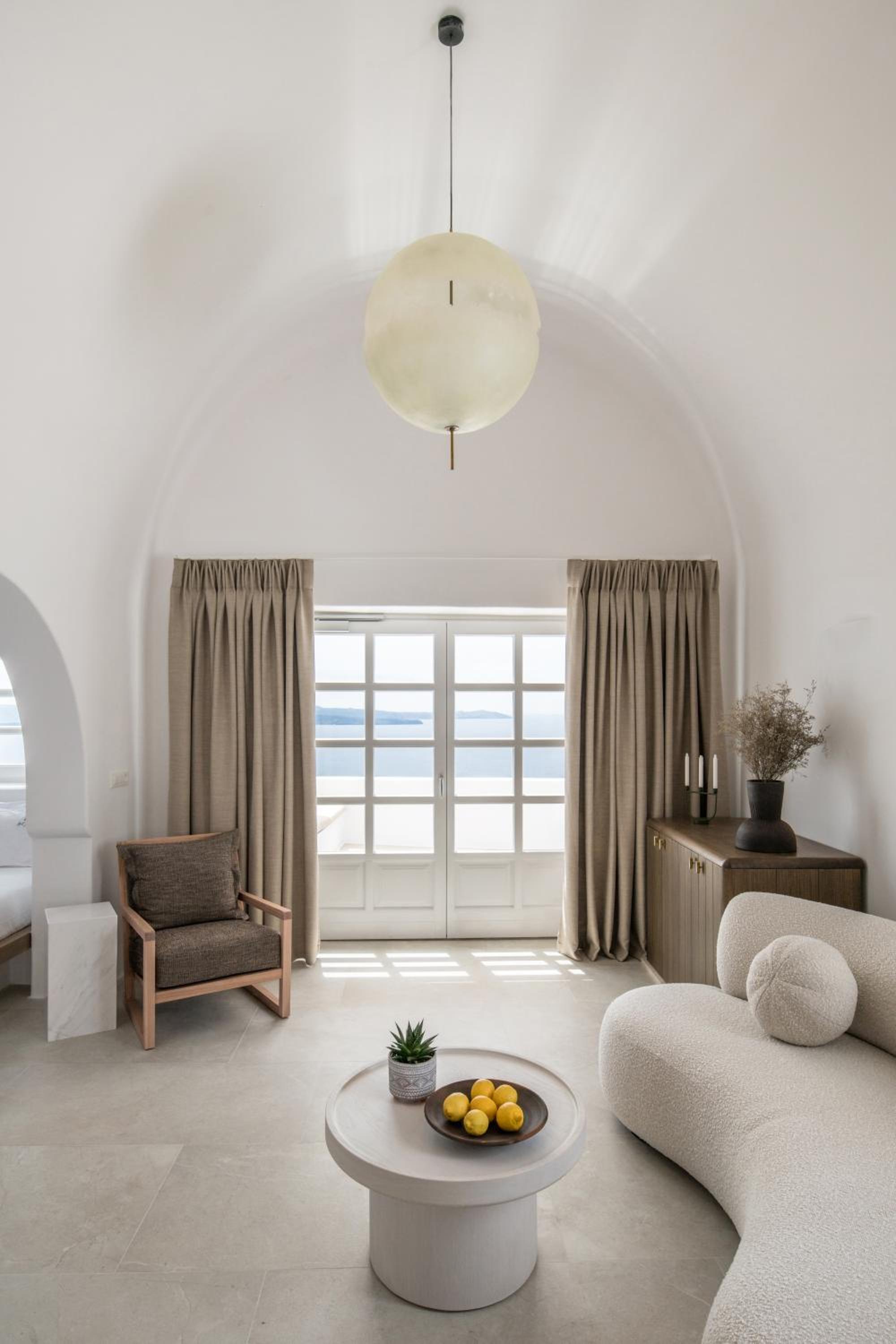 Executive Suite - Photo 7