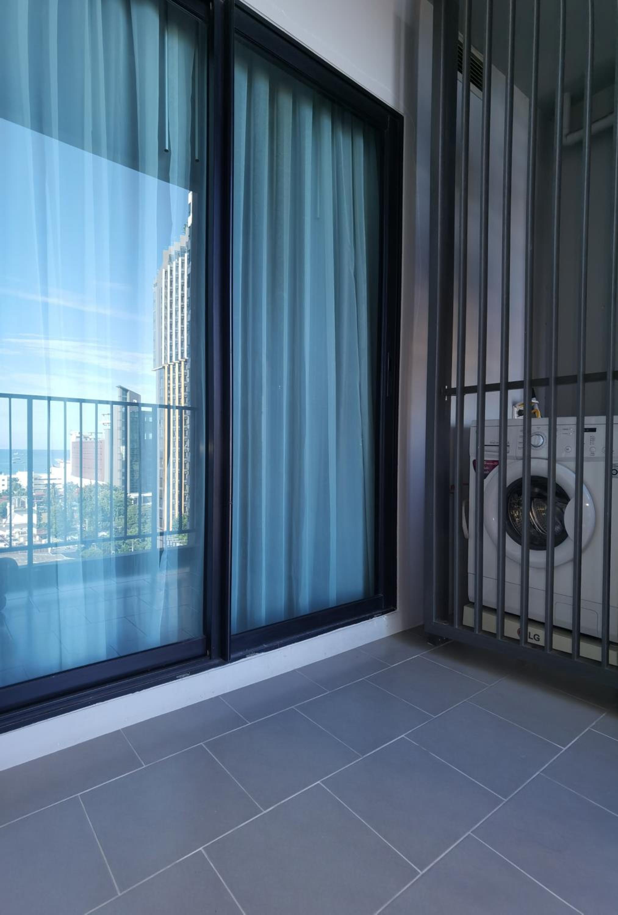 Two-Bedroom Apartment with Balcony and Sea View - Photo 63