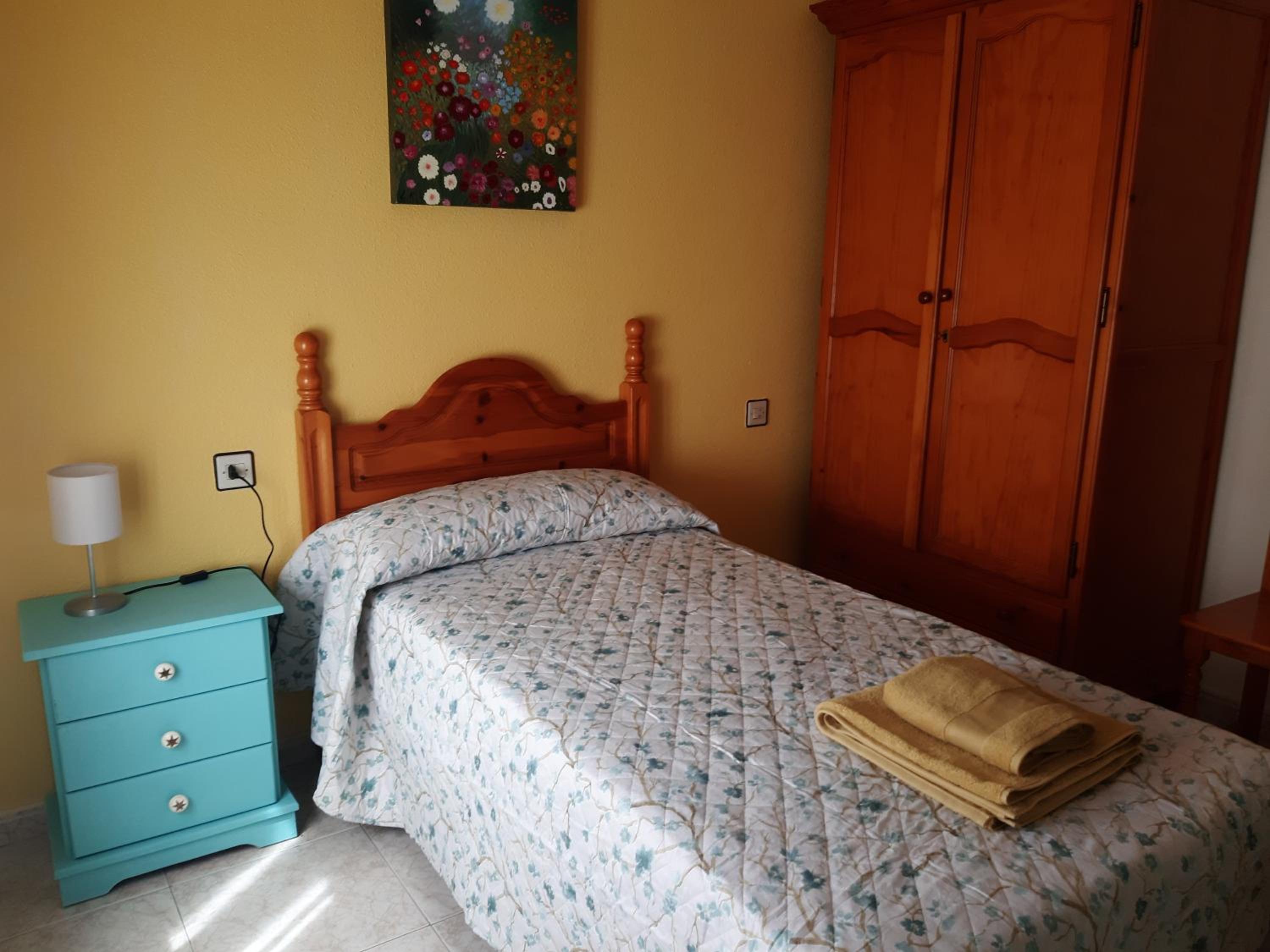 Three-Bedroom House photo 3