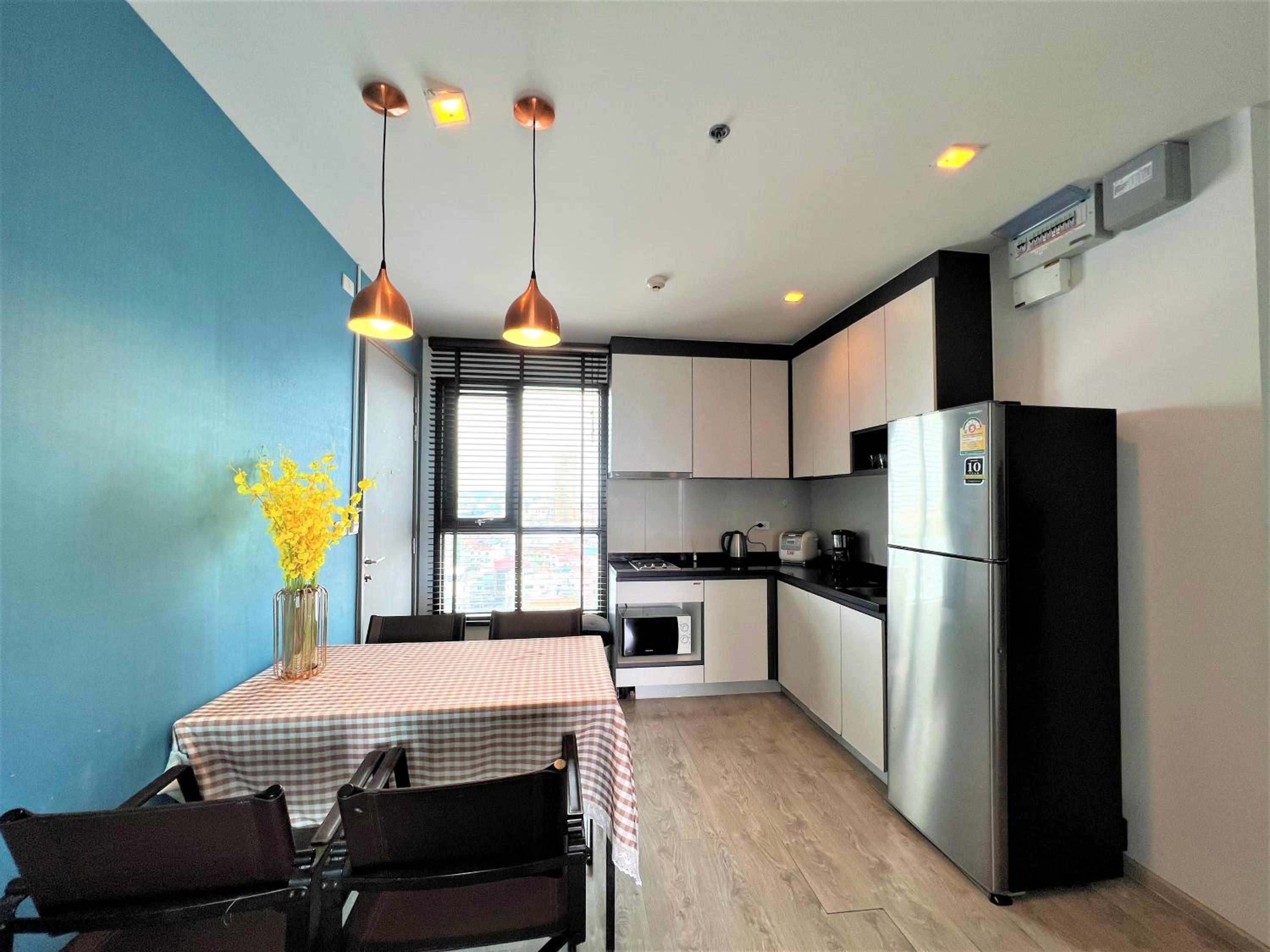 Two-Bedroom Apartment with Balcony and Sea View - Photo 9