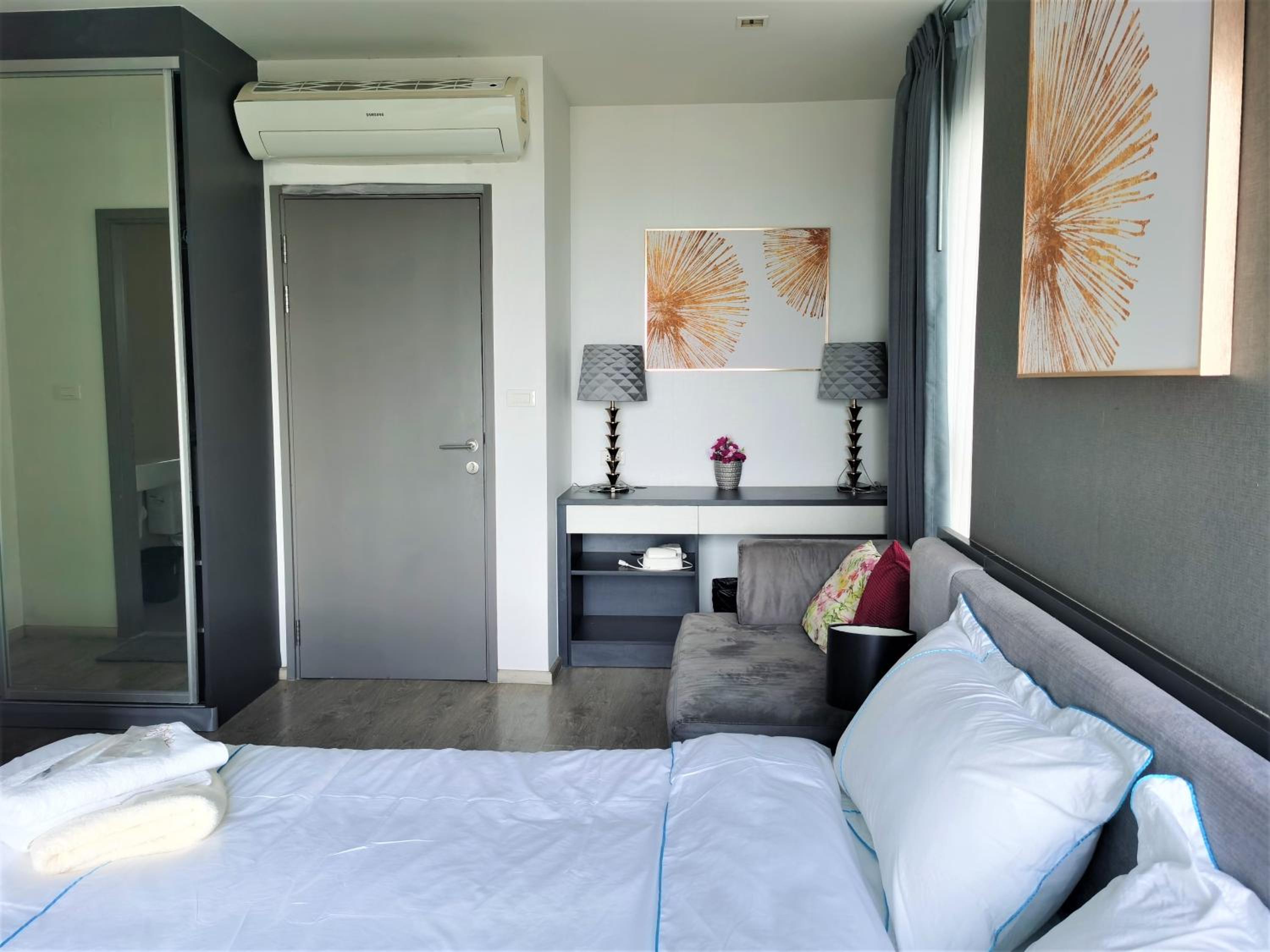 Two-Bedroom Apartment with Balcony and Sea View - Photo 7