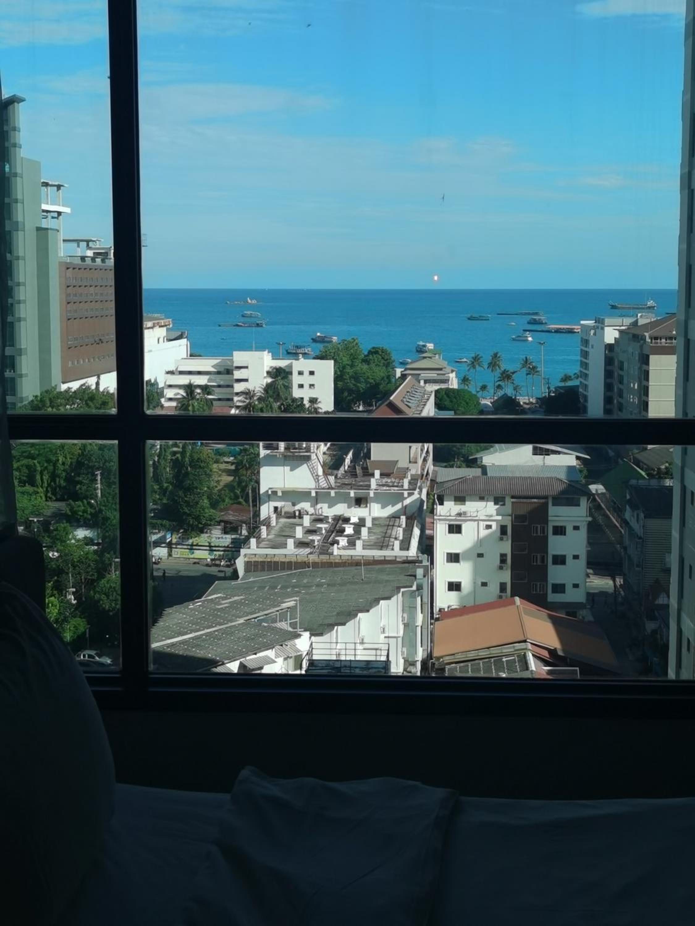Two-Bedroom Apartment with Balcony and Sea View - Photo 5