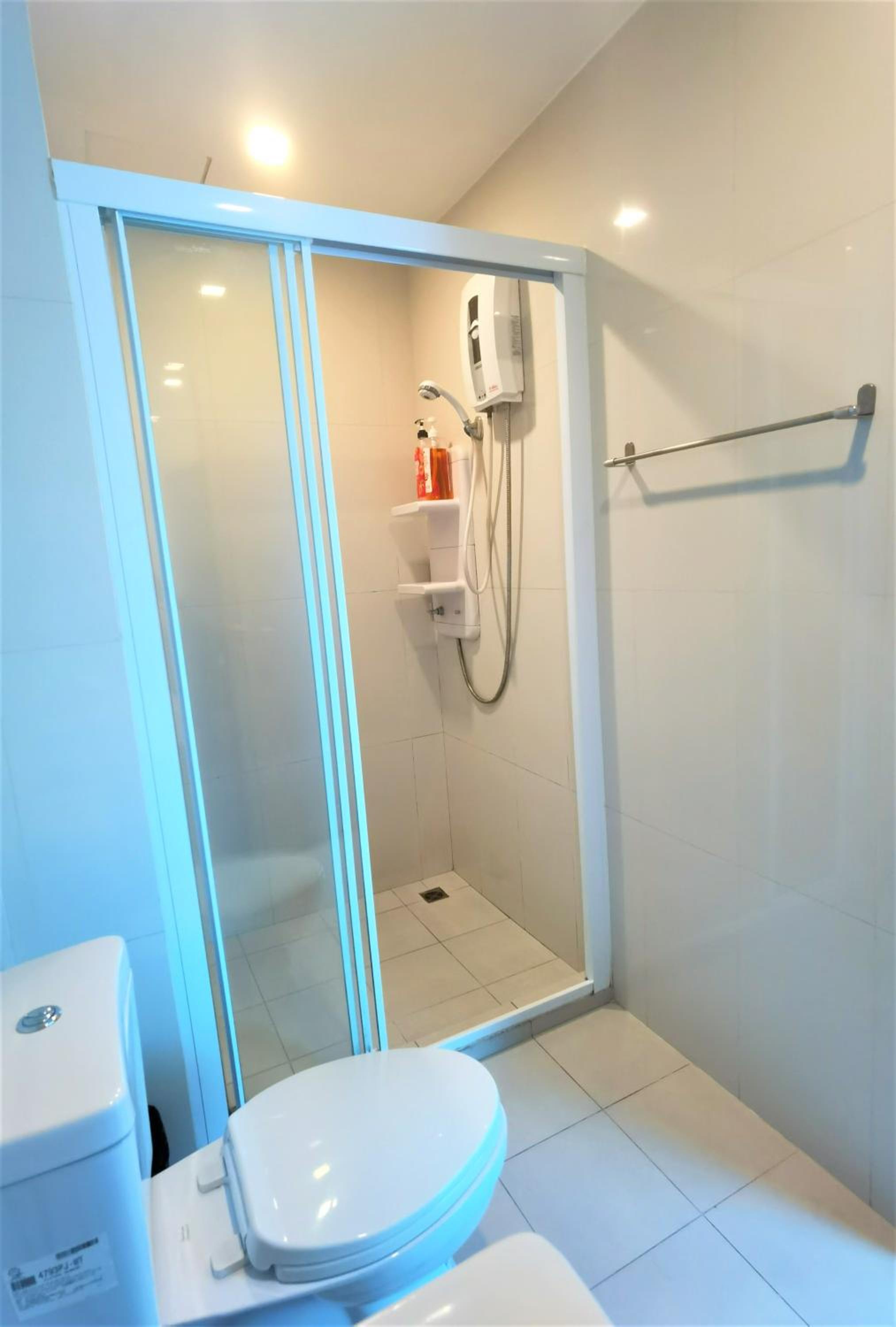 Two-Bedroom Apartment with Balcony and Sea View - Photo 2