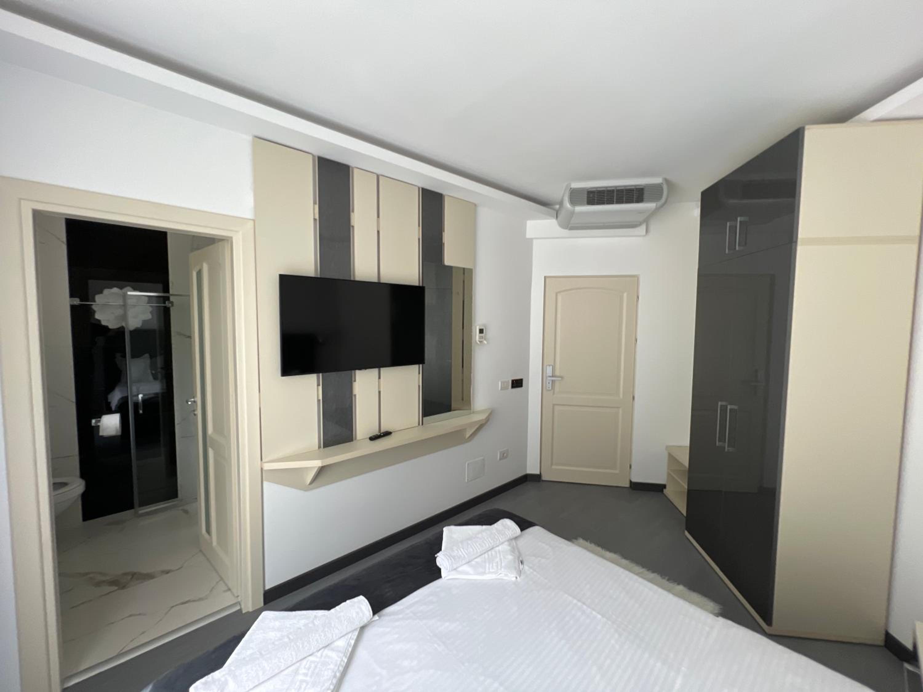 Double Room with Terrace - Photo 2