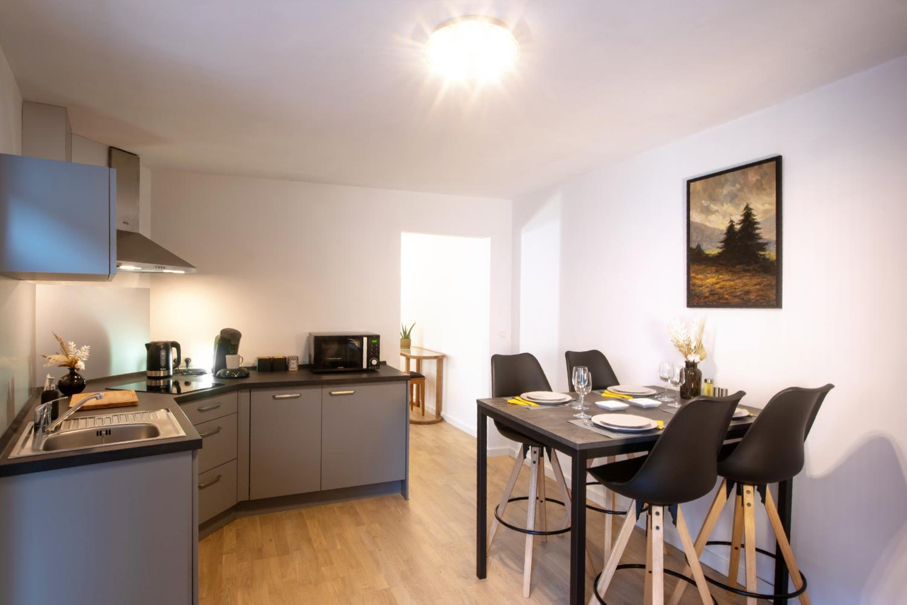 Two-Bedroom Apartment - Photo 7