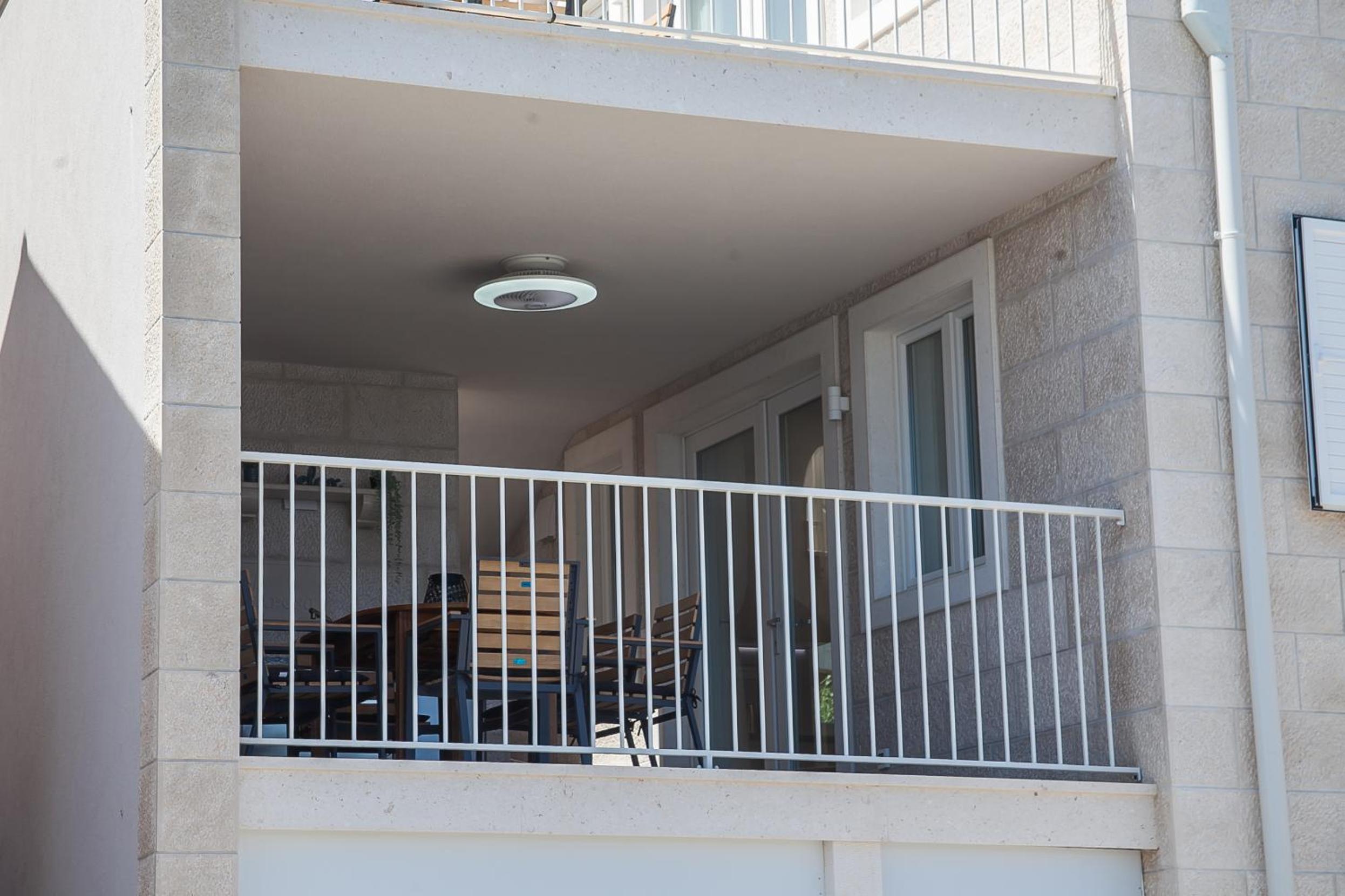 Apartment with Sea View photo 2